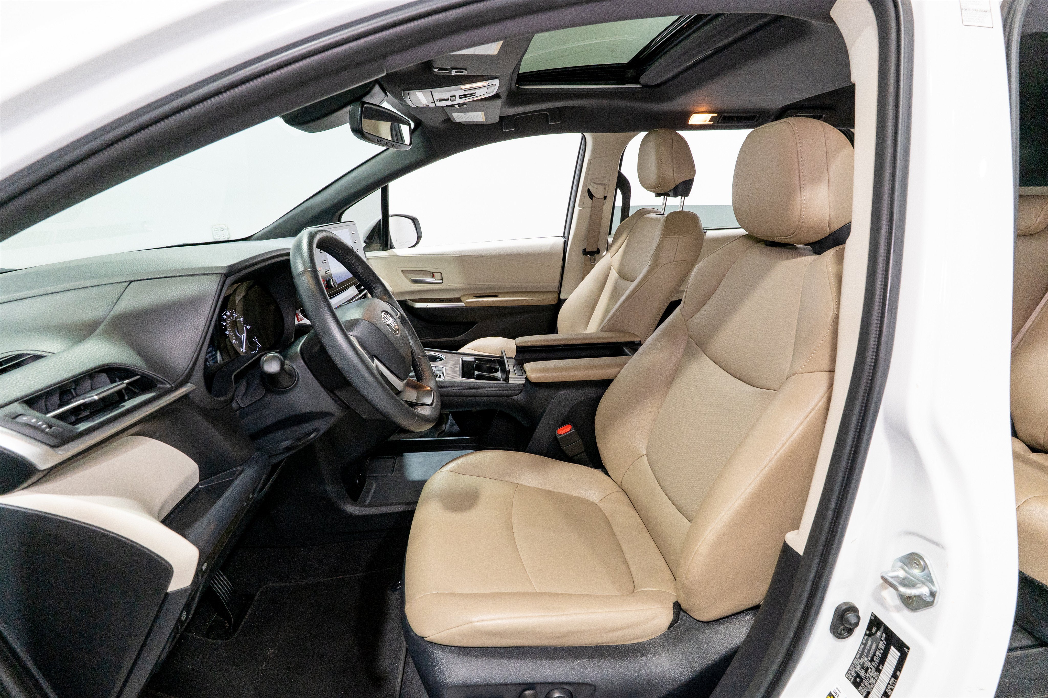 2023 Toyota Sienna XLE