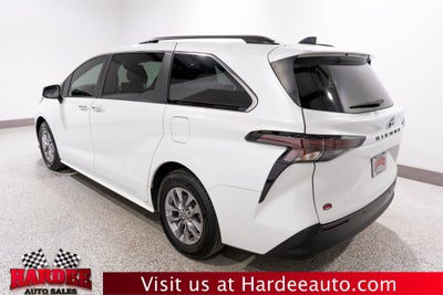 2023 Toyota Sienna XLE
