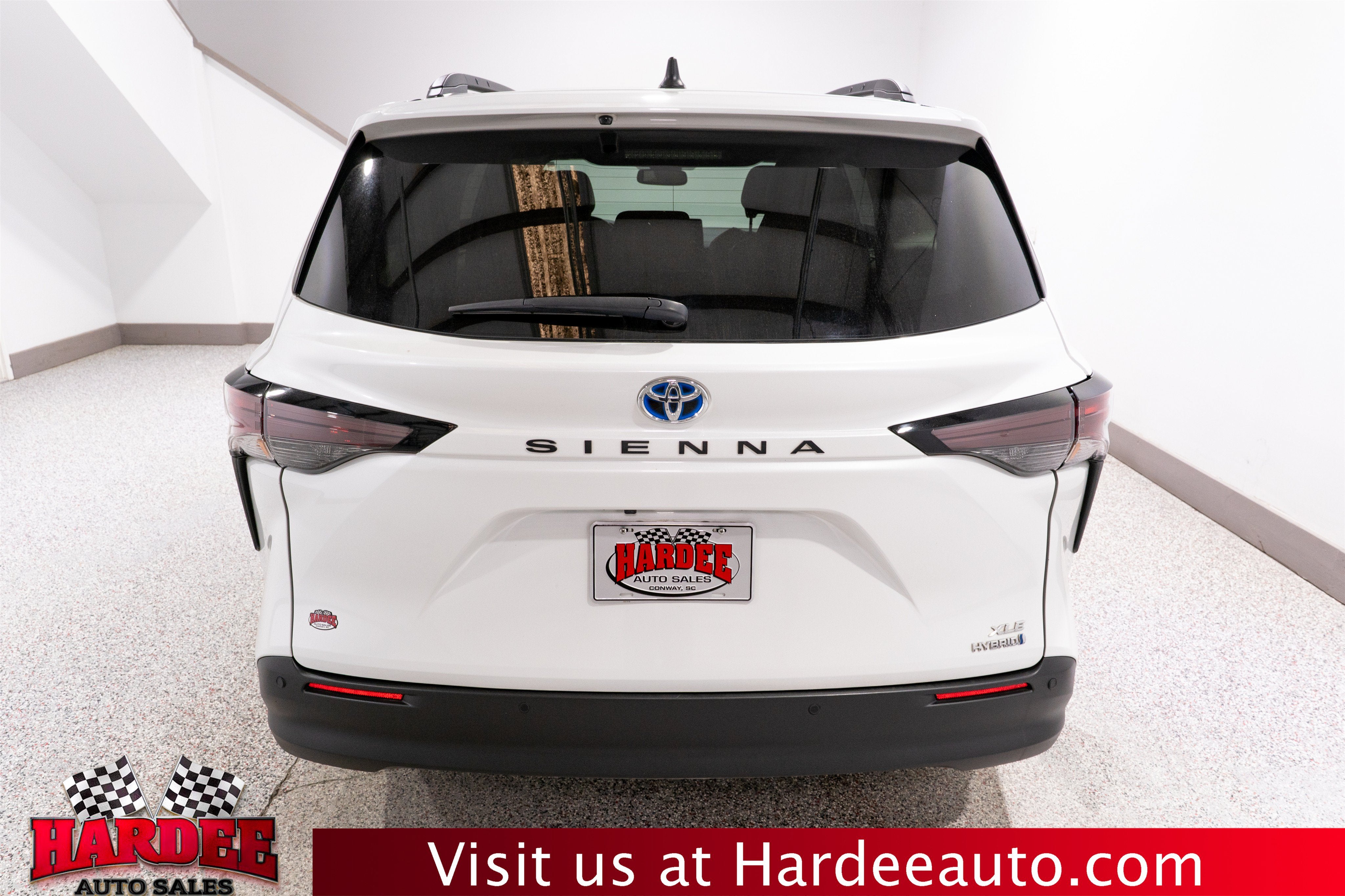 2023 Toyota Sienna XLE