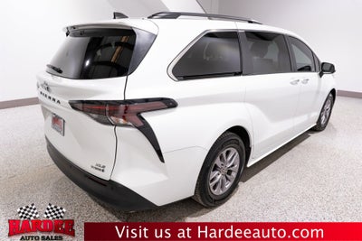 2023 Toyota Sienna XLE