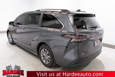 2025 Toyota Sienna XLE