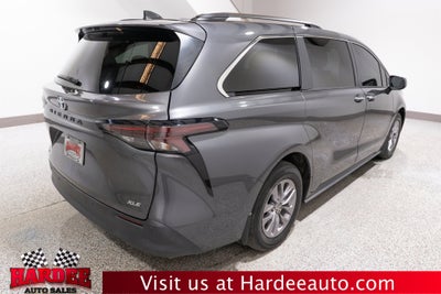 2025 Toyota Sienna XLE