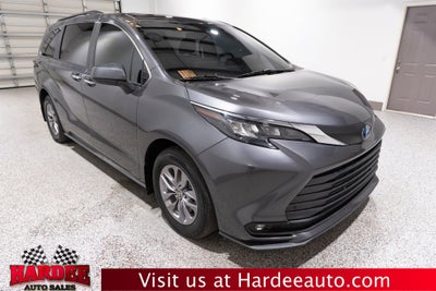 2025 Toyota Sienna XLE