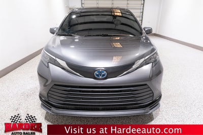 2025 Toyota Sienna XLE
