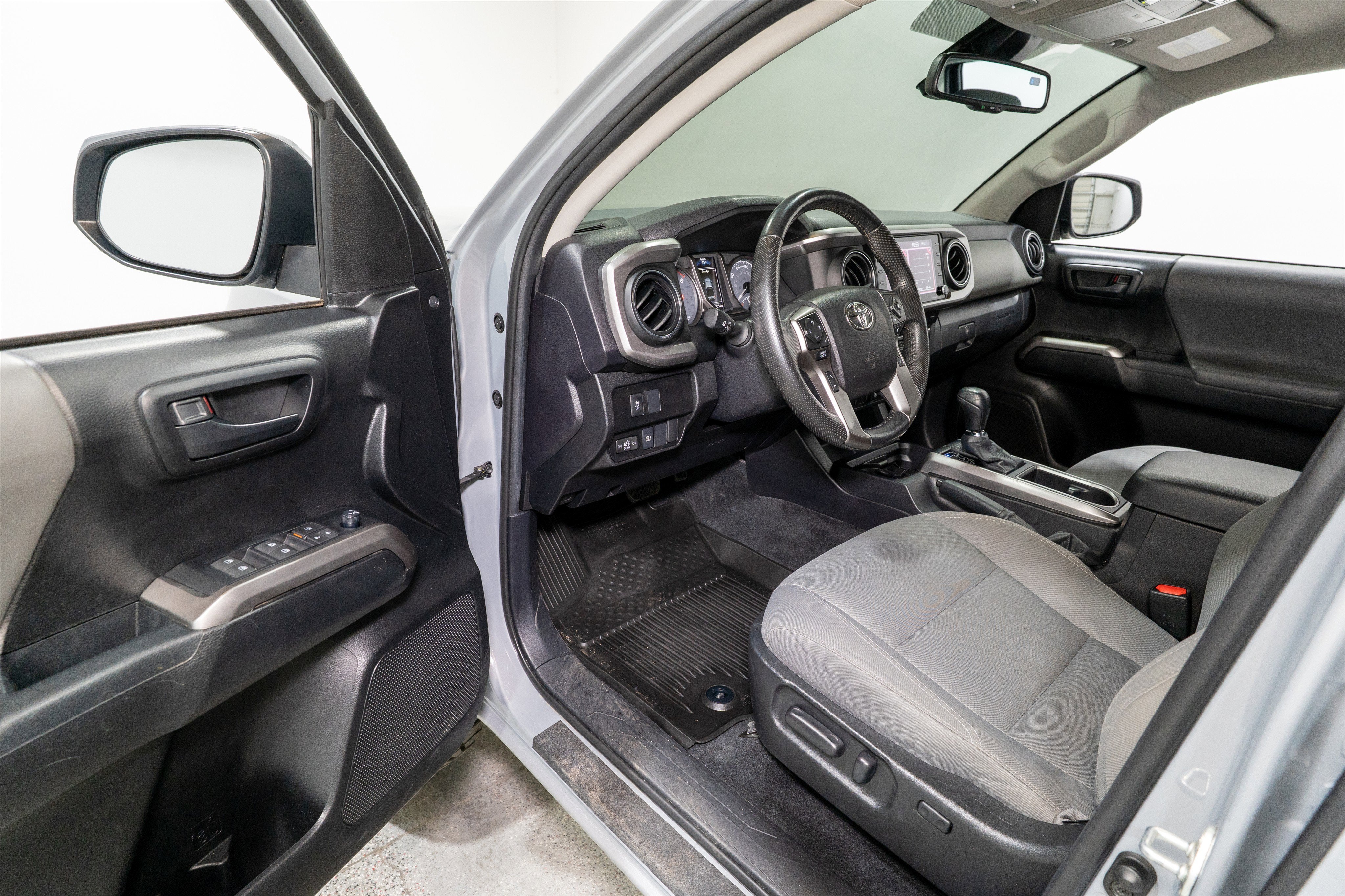 2021 Toyota Tacoma 2WD SR5