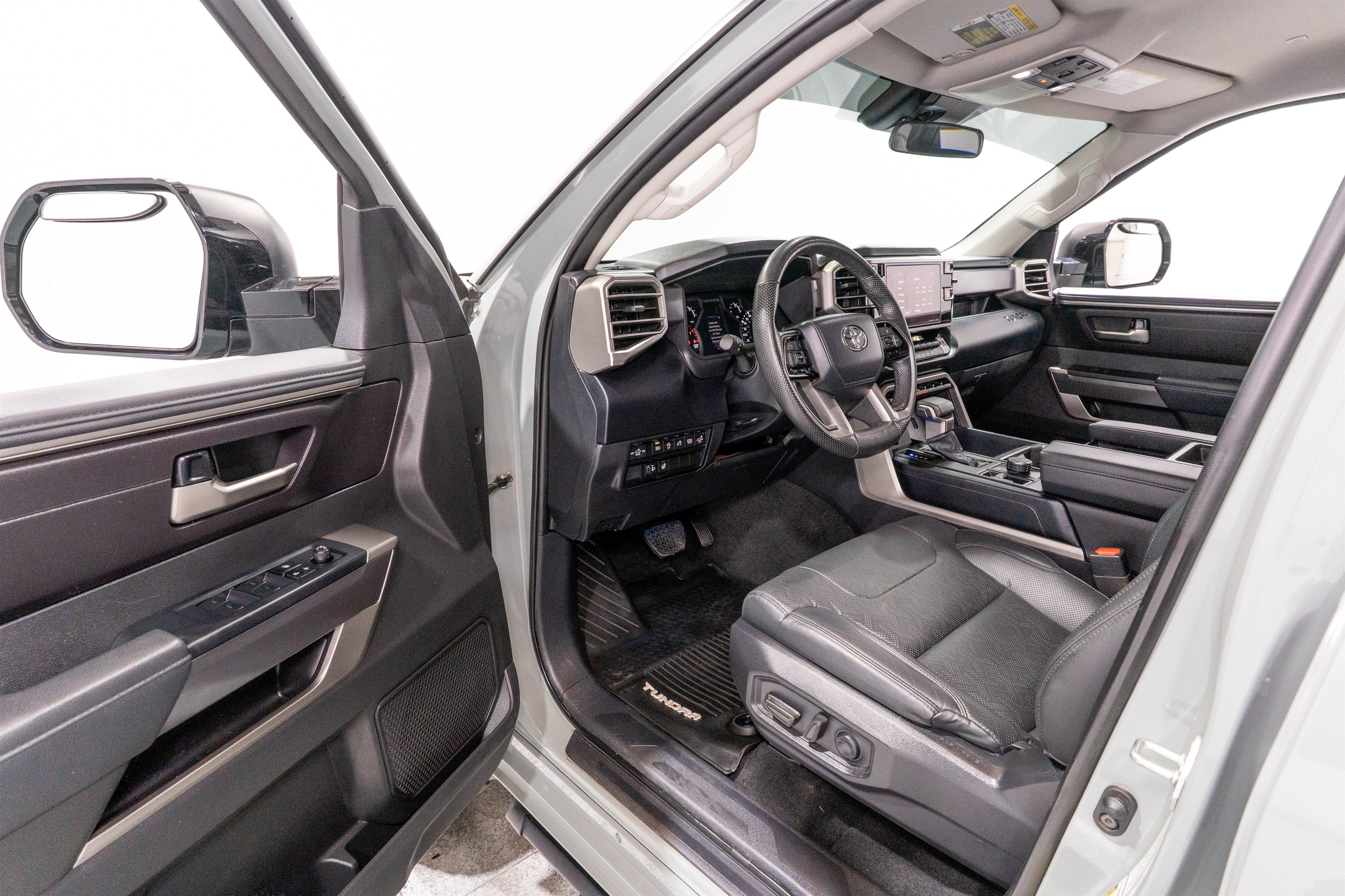 2024 Toyota Tundra 4WD SR5