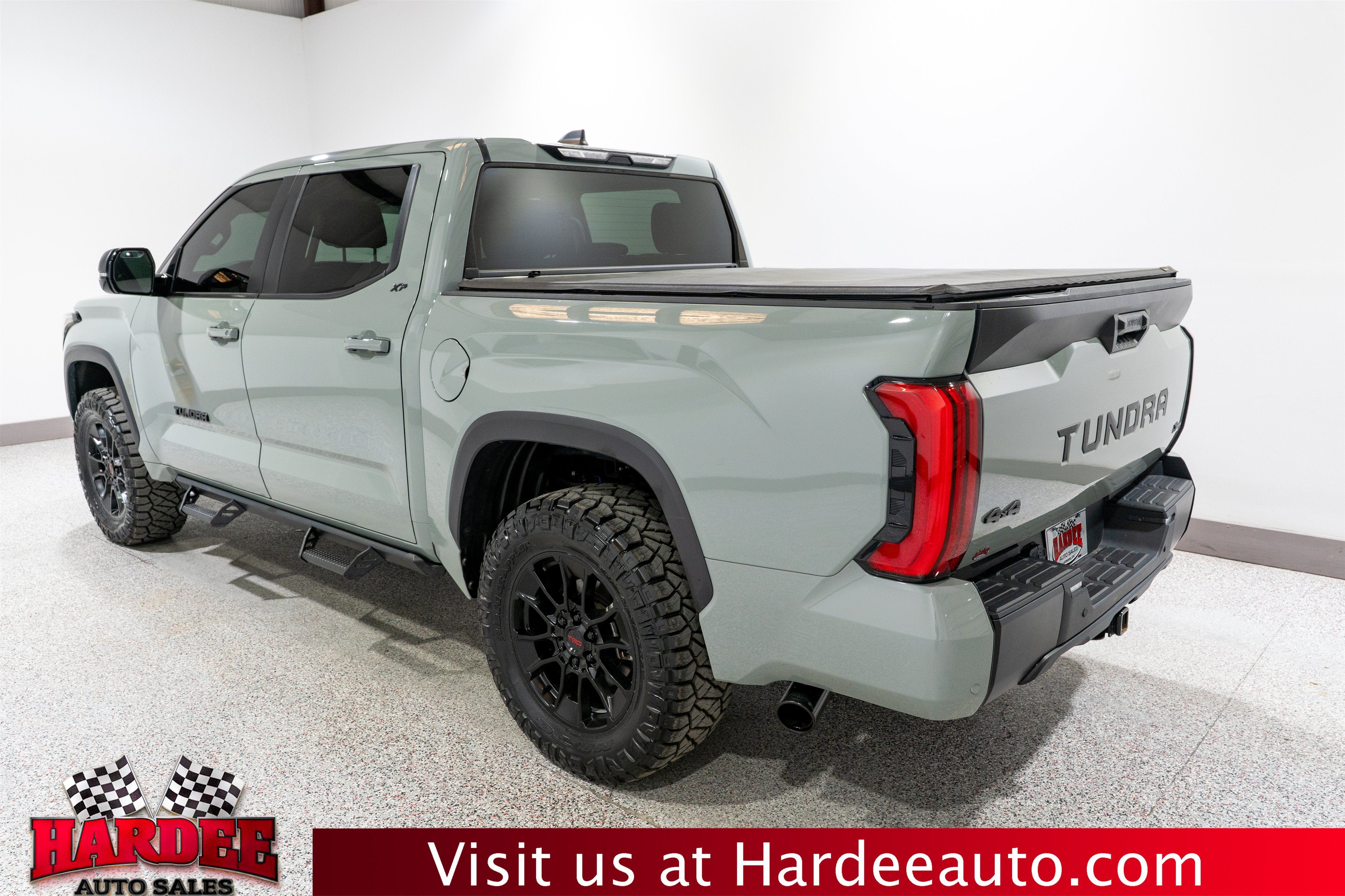 2024 Toyota Tundra 4WD SR5