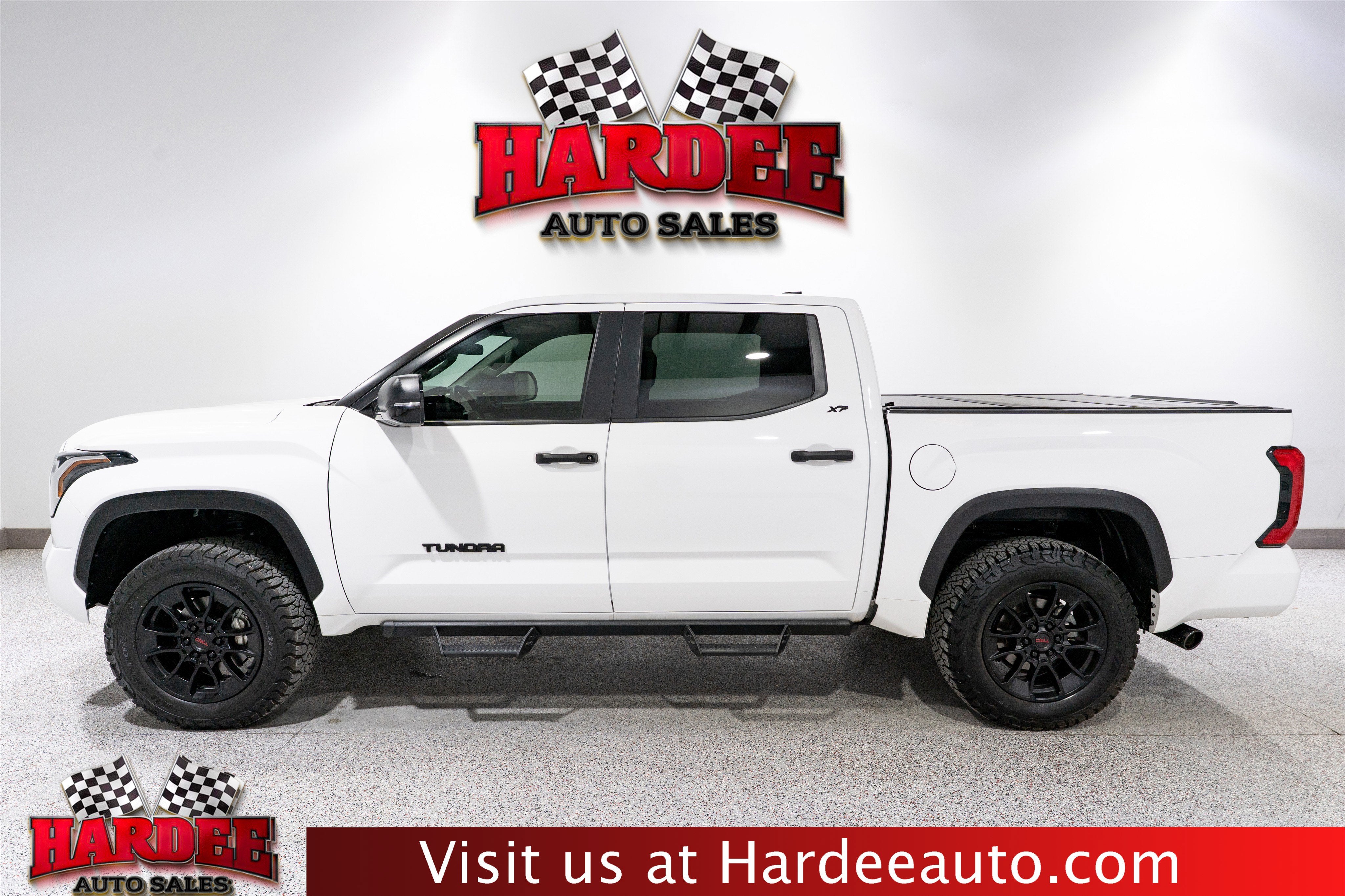 2024 Toyota Tundra 4WD SR5