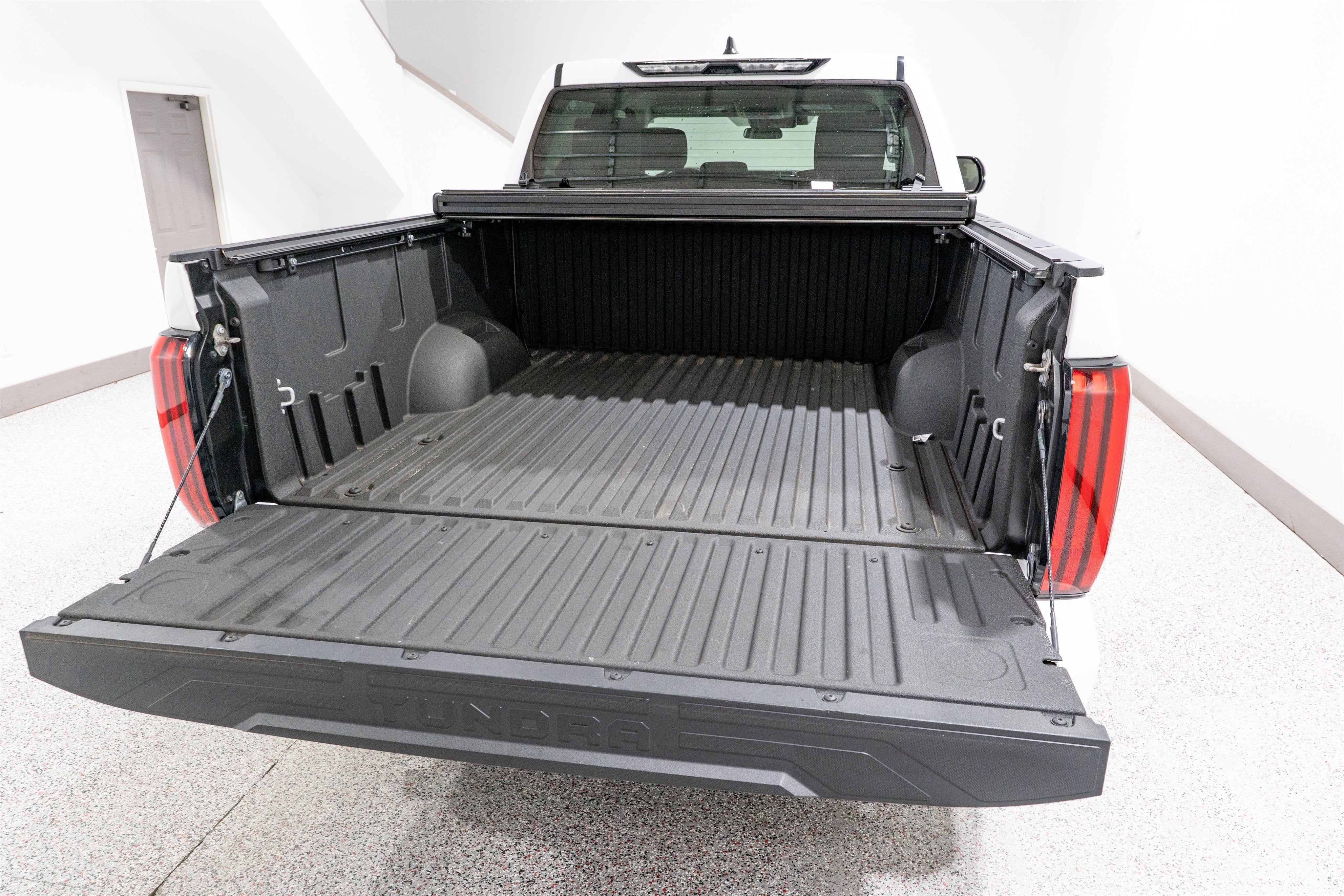 2024 Toyota Tundra 4WD SR5