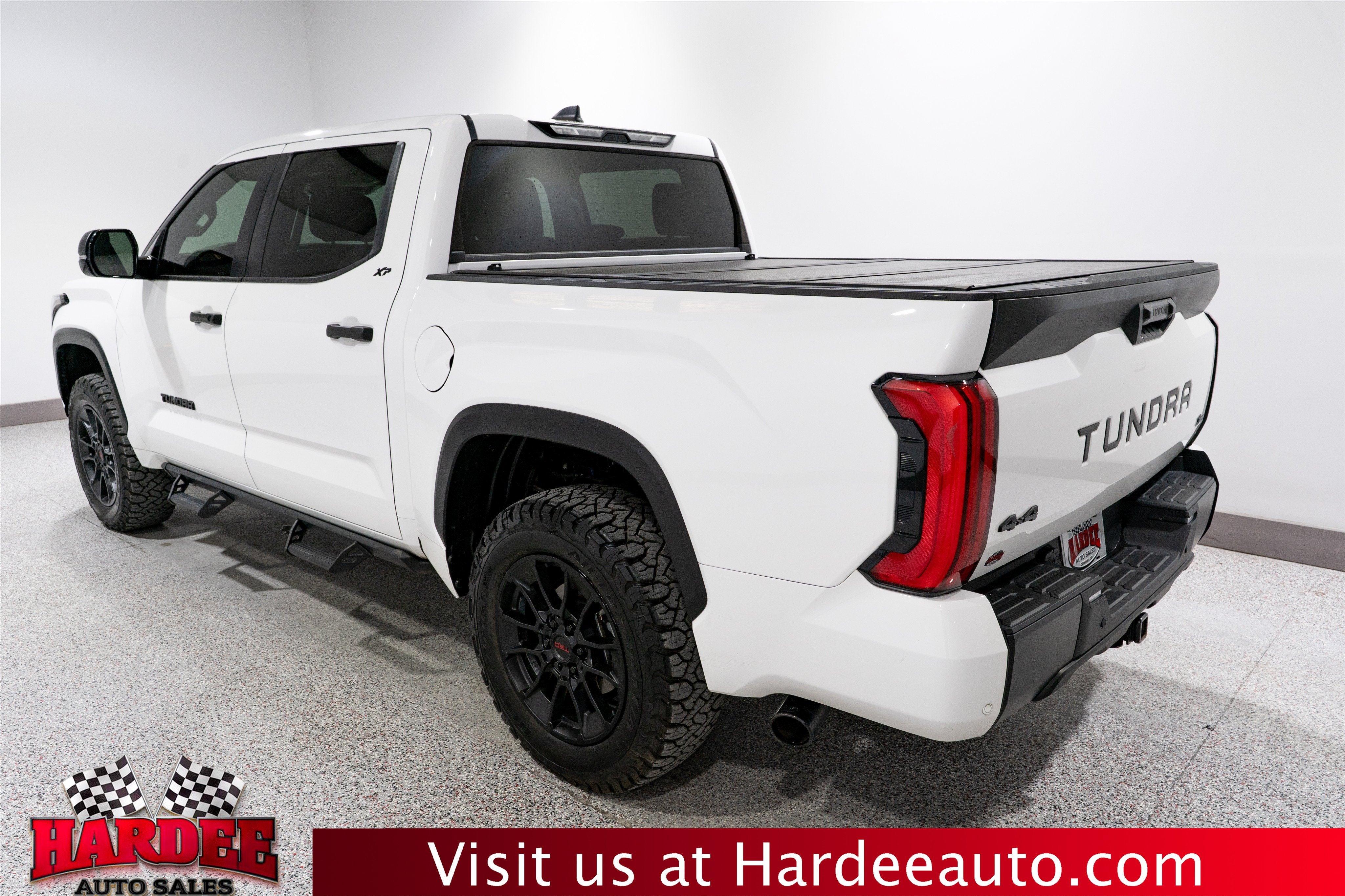 2024 Toyota Tundra 4WD SR5