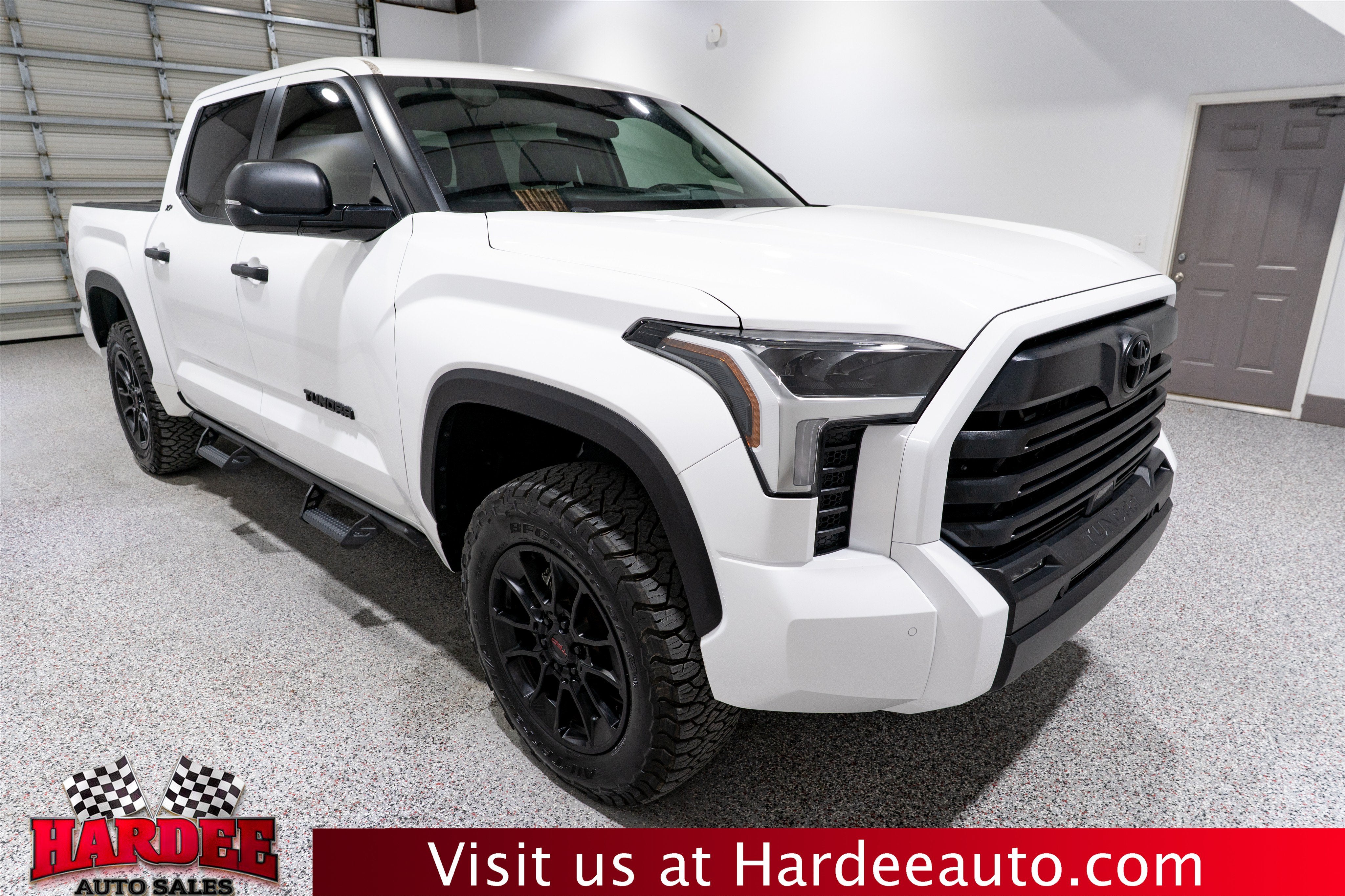 2024 Toyota Tundra 4WD SR5