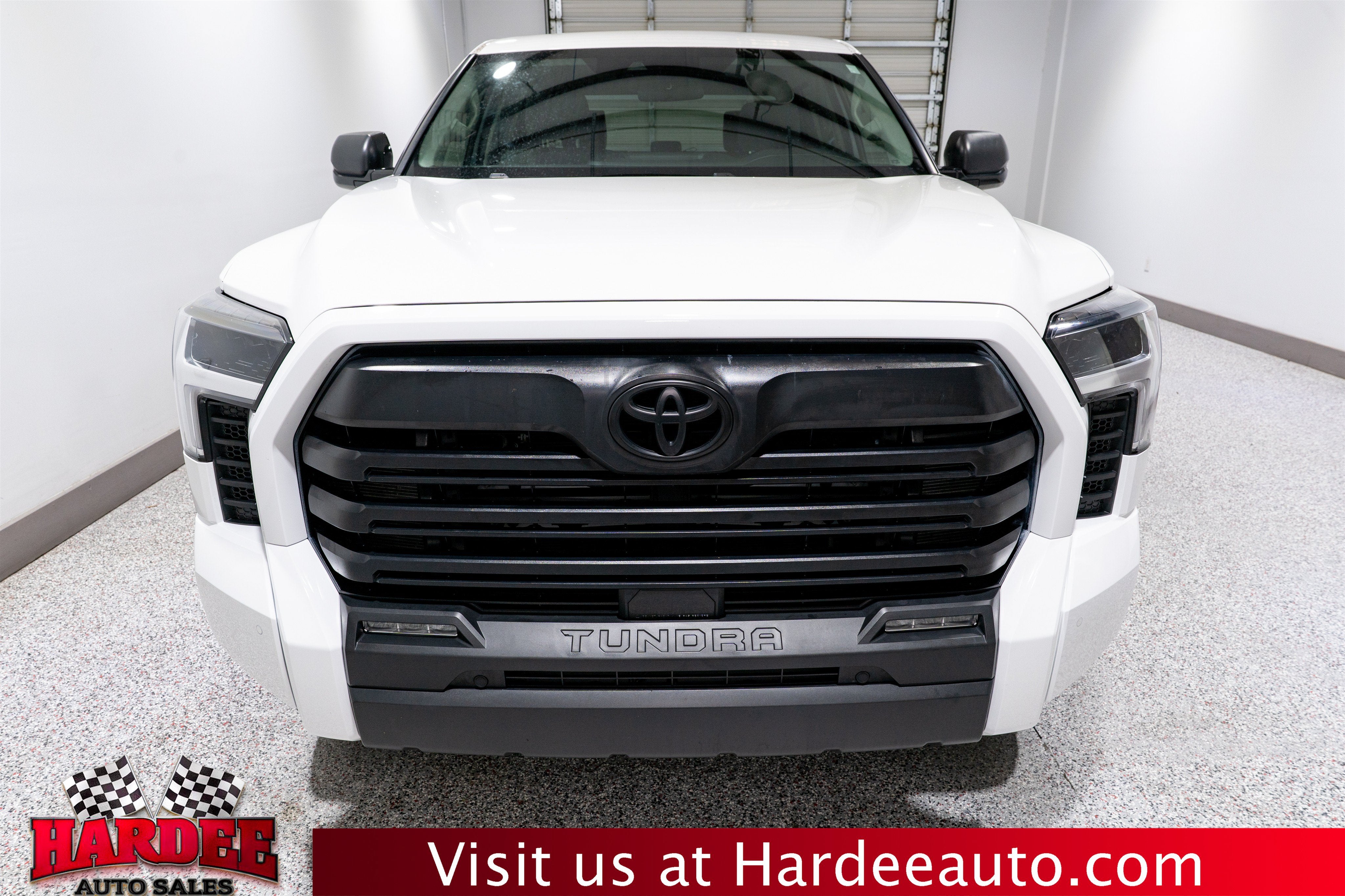 2024 Toyota Tundra 4WD SR5
