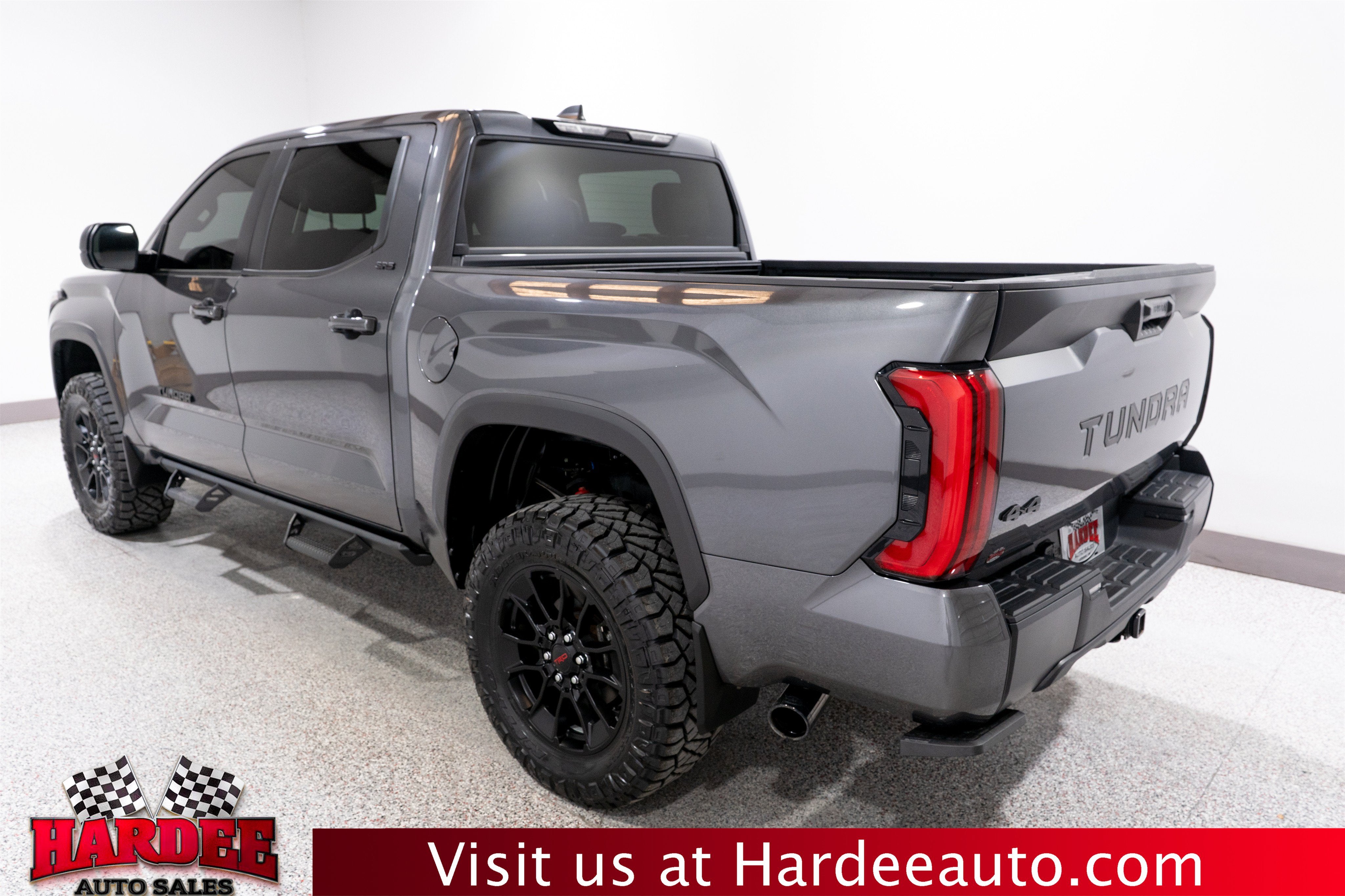 2024 Toyota Tundra 4WD SR5