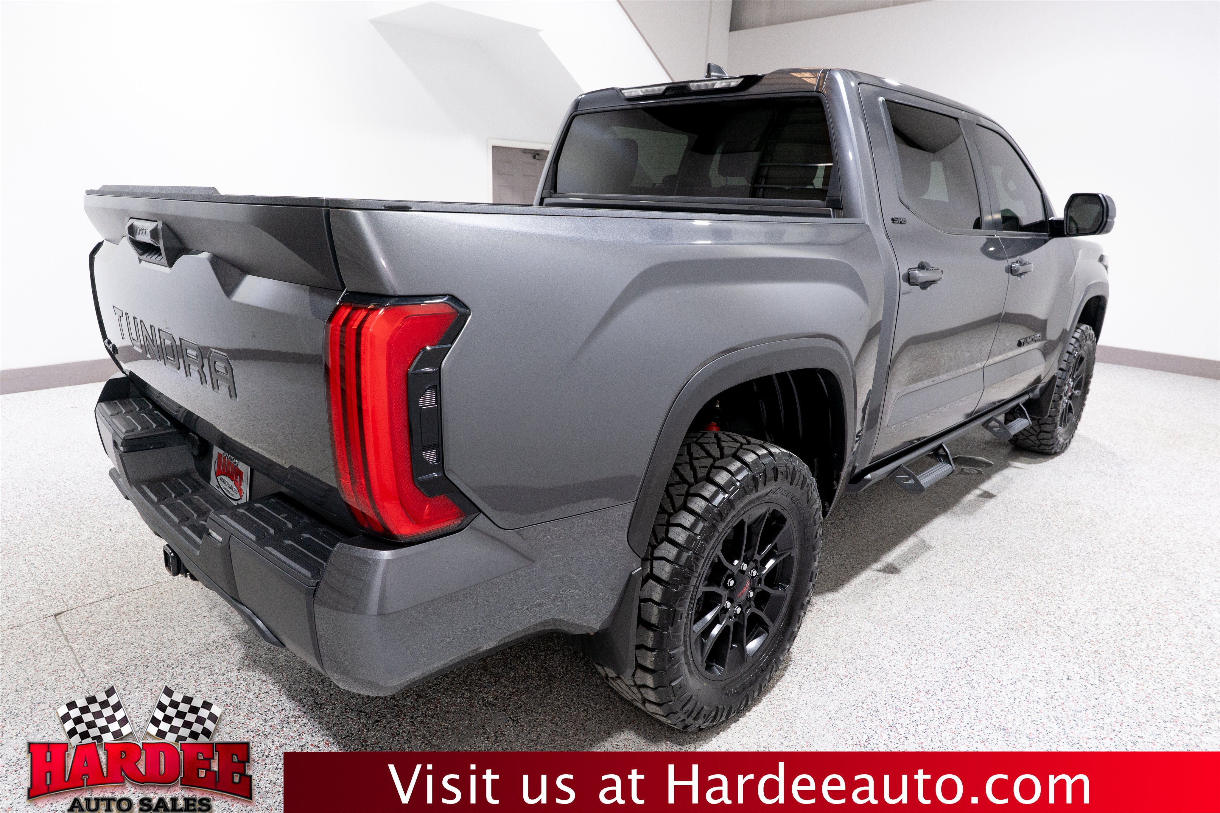 2024 Toyota Tundra 4WD SR5