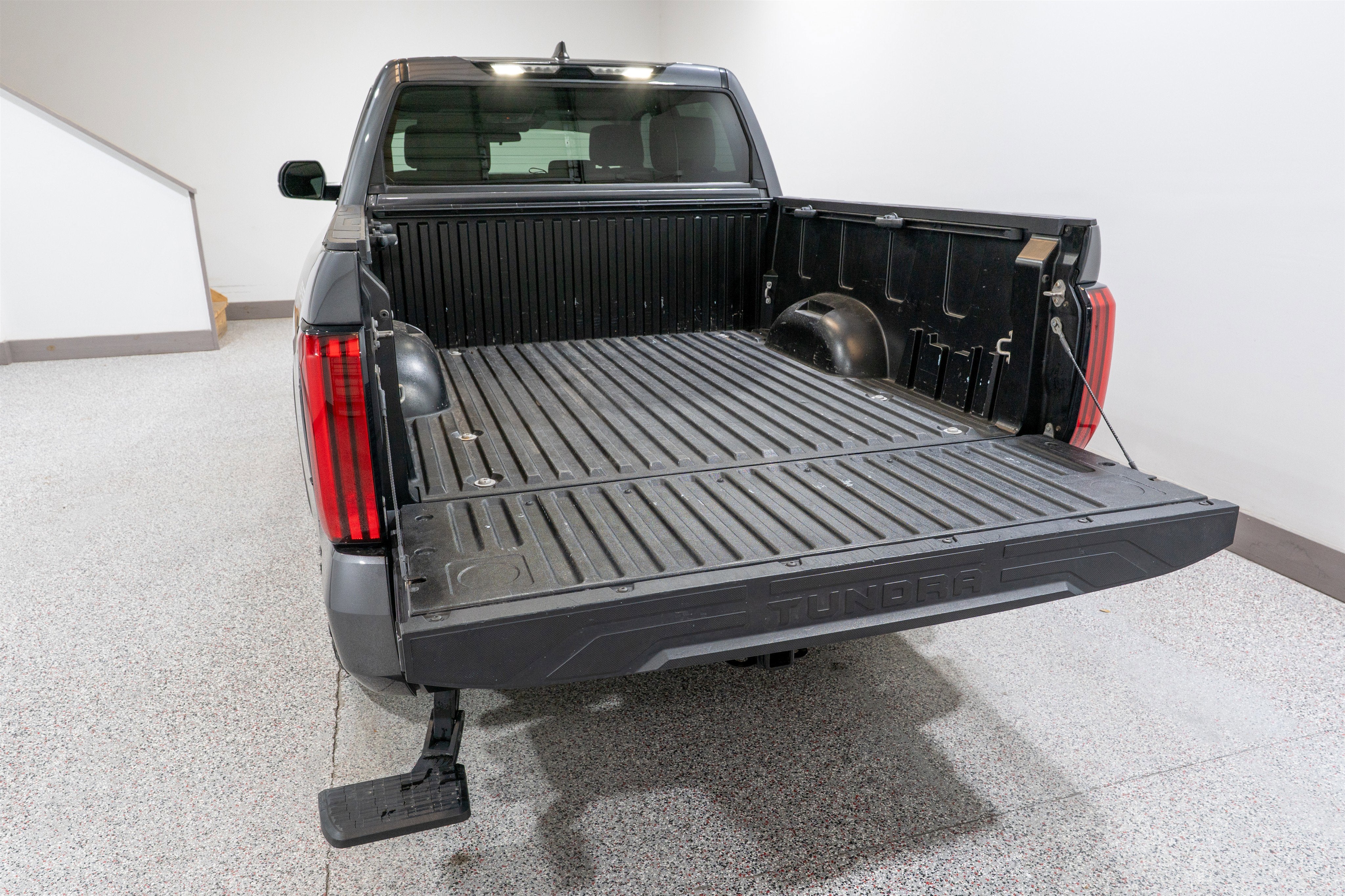 2024 Toyota Tundra 4WD SR5