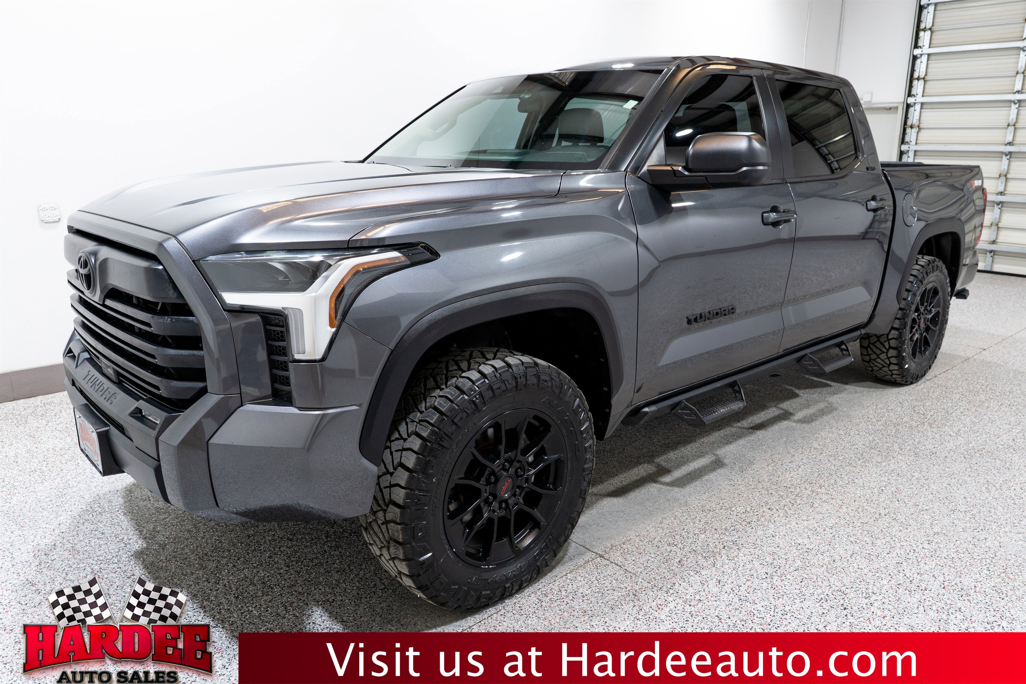 2024 Toyota Tundra 4WD SR5