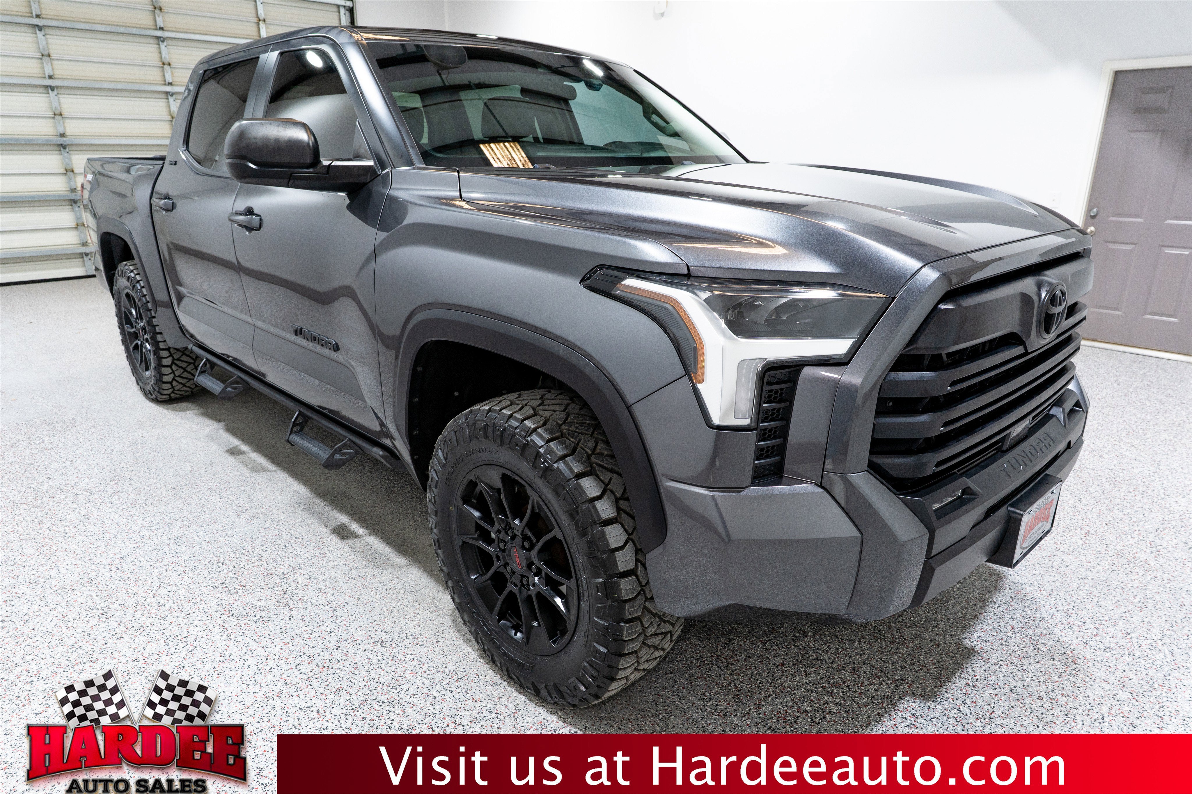 2024 Toyota Tundra 4WD SR5