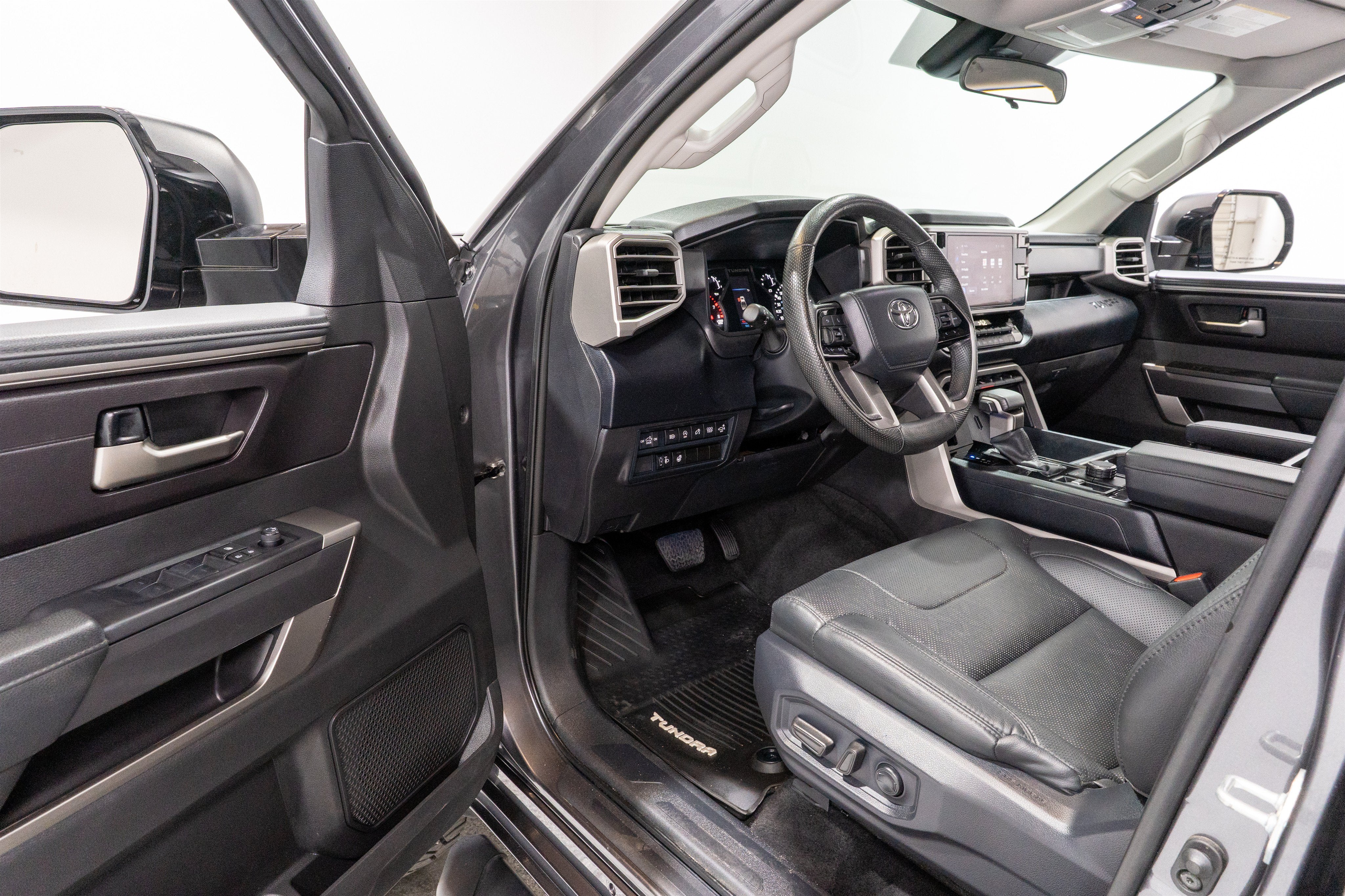 2024 Toyota Tundra 4WD SR5