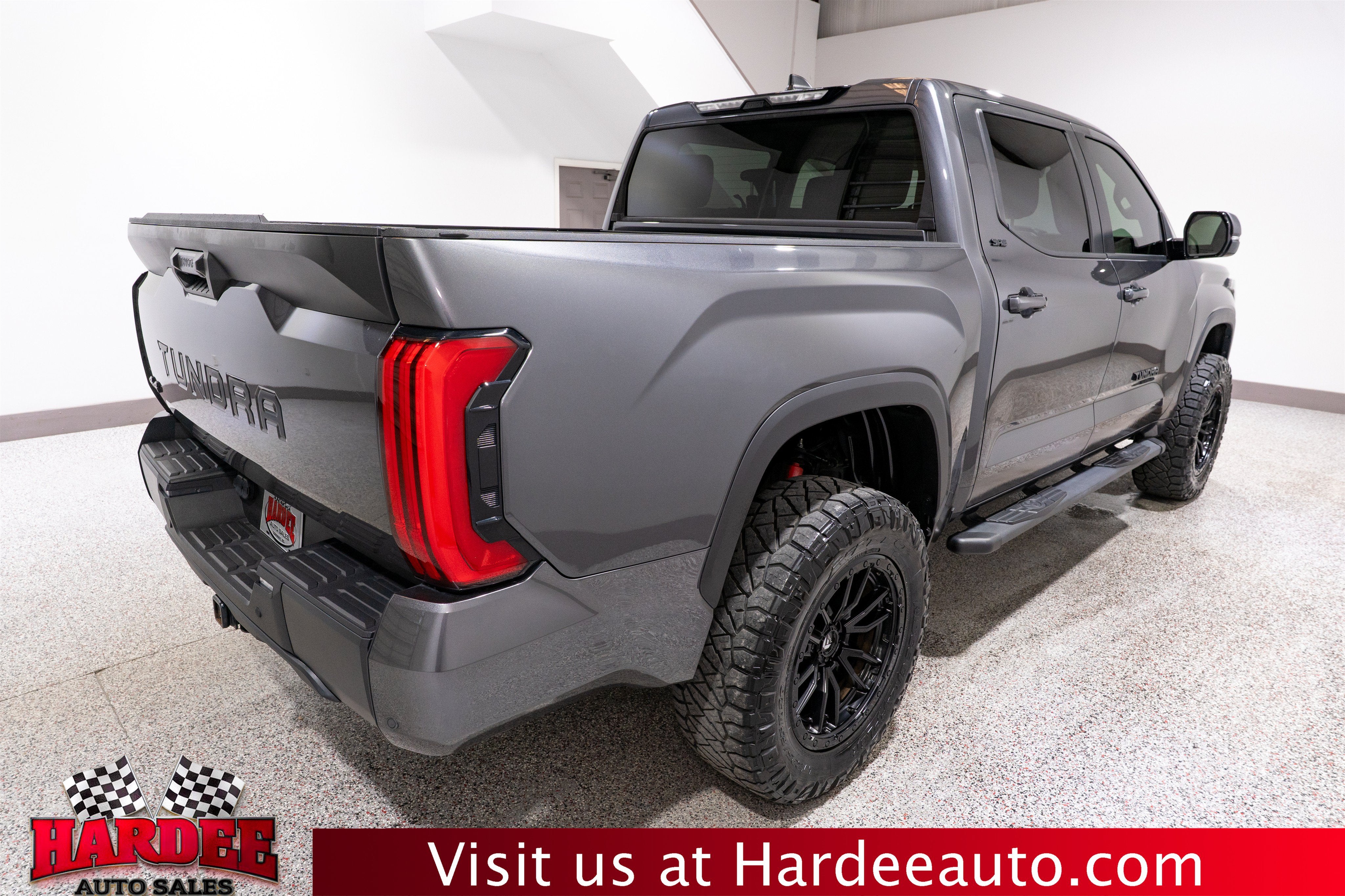 2024 Toyota Tundra 4WD SR5