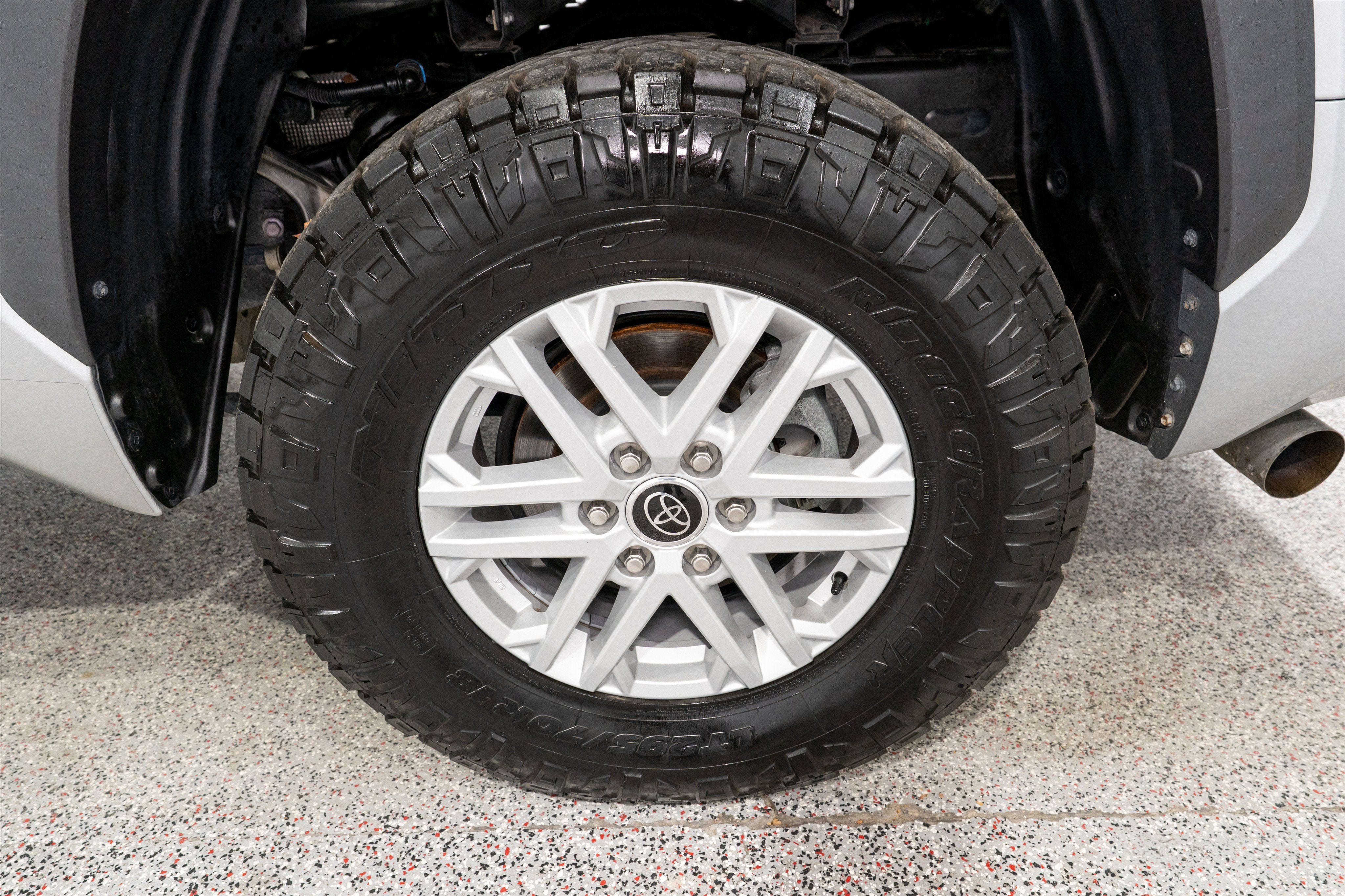 2024 Toyota Tundra 4WD SR5