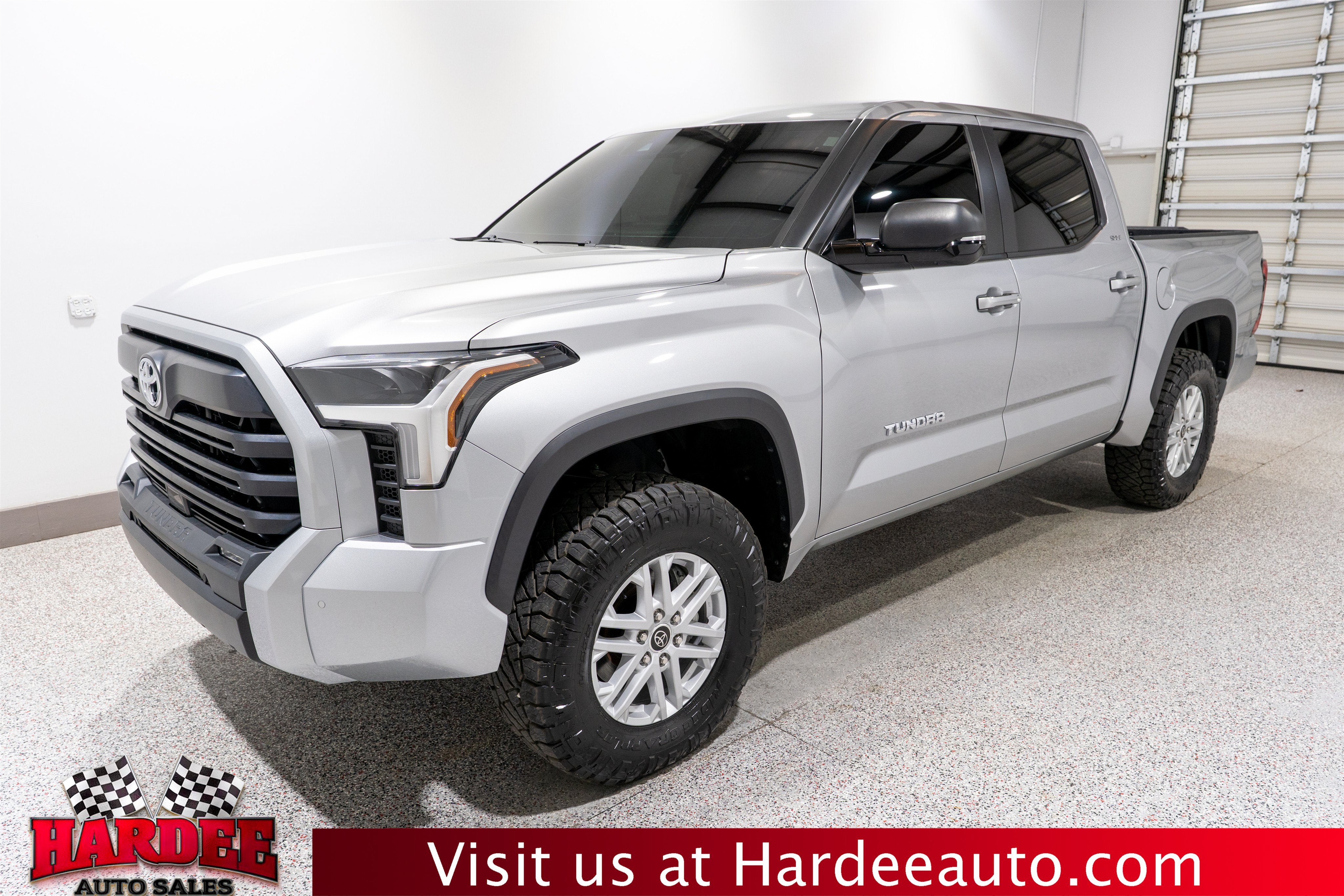 2024 Toyota Tundra 4WD SR5