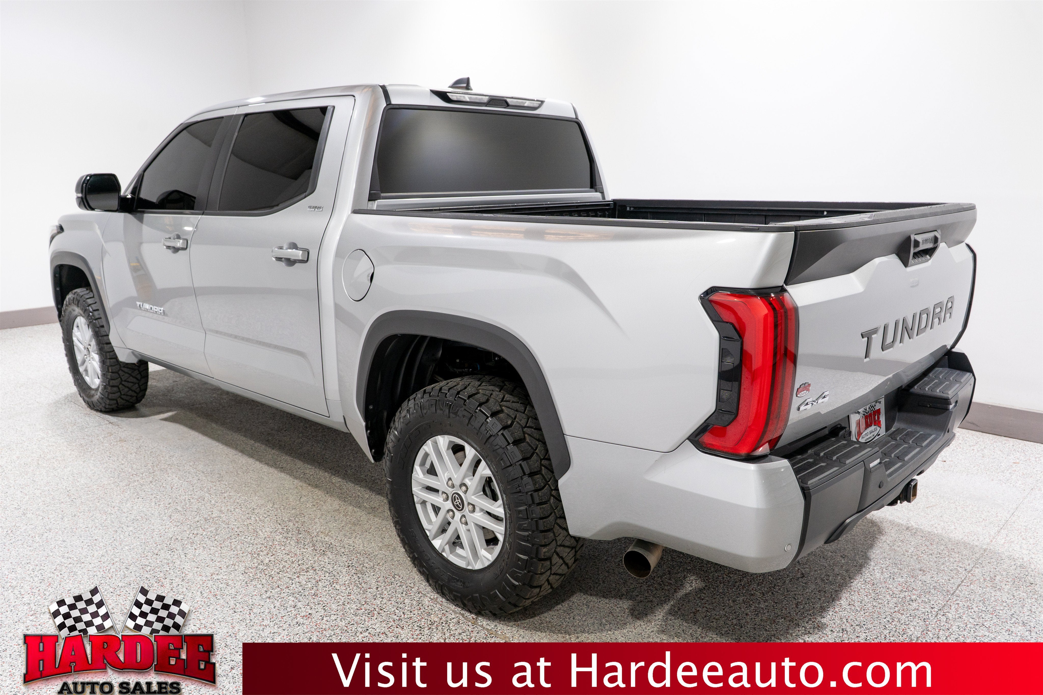 2024 Toyota Tundra 4WD SR5