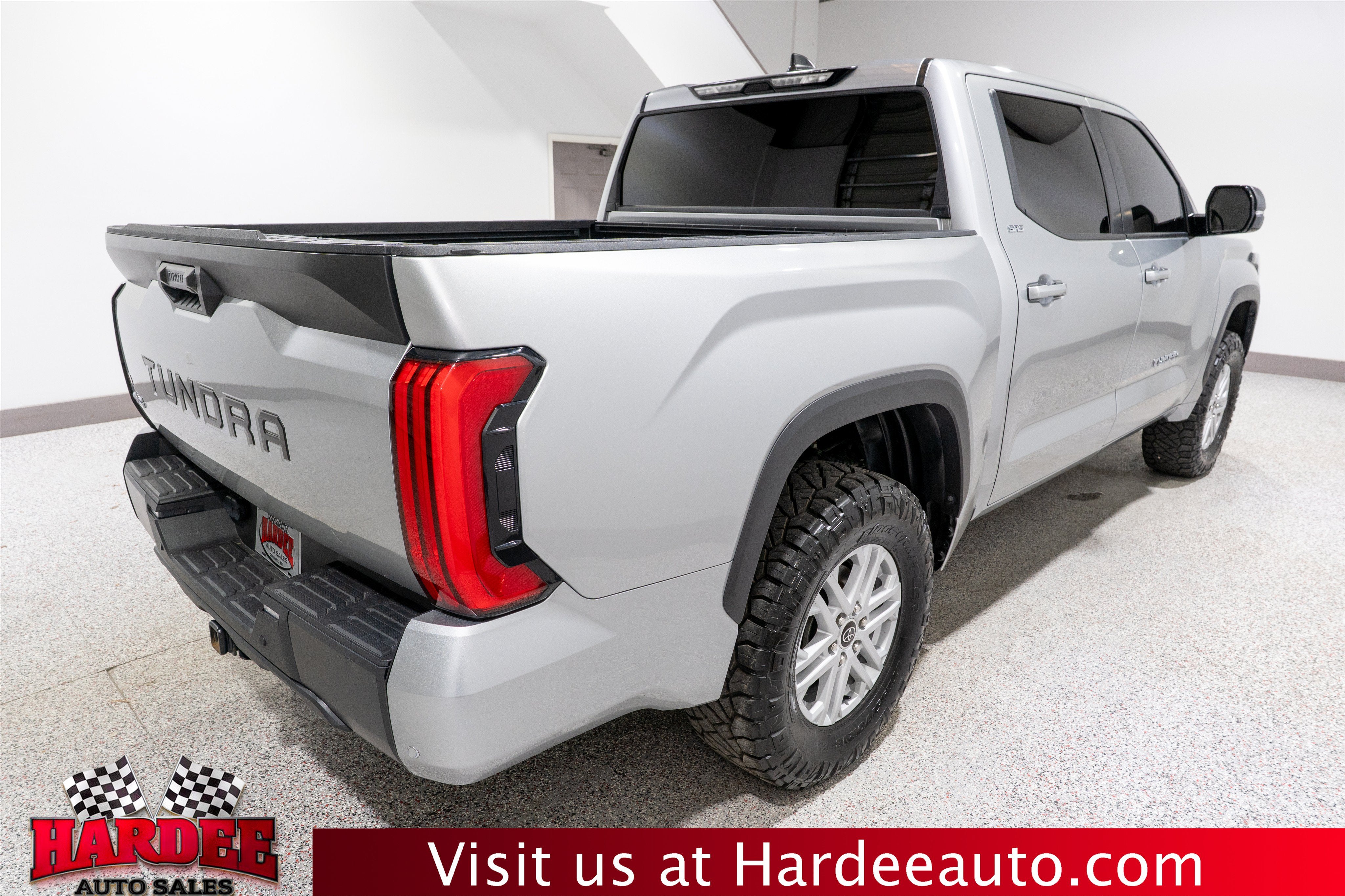 2024 Toyota Tundra 4WD SR5