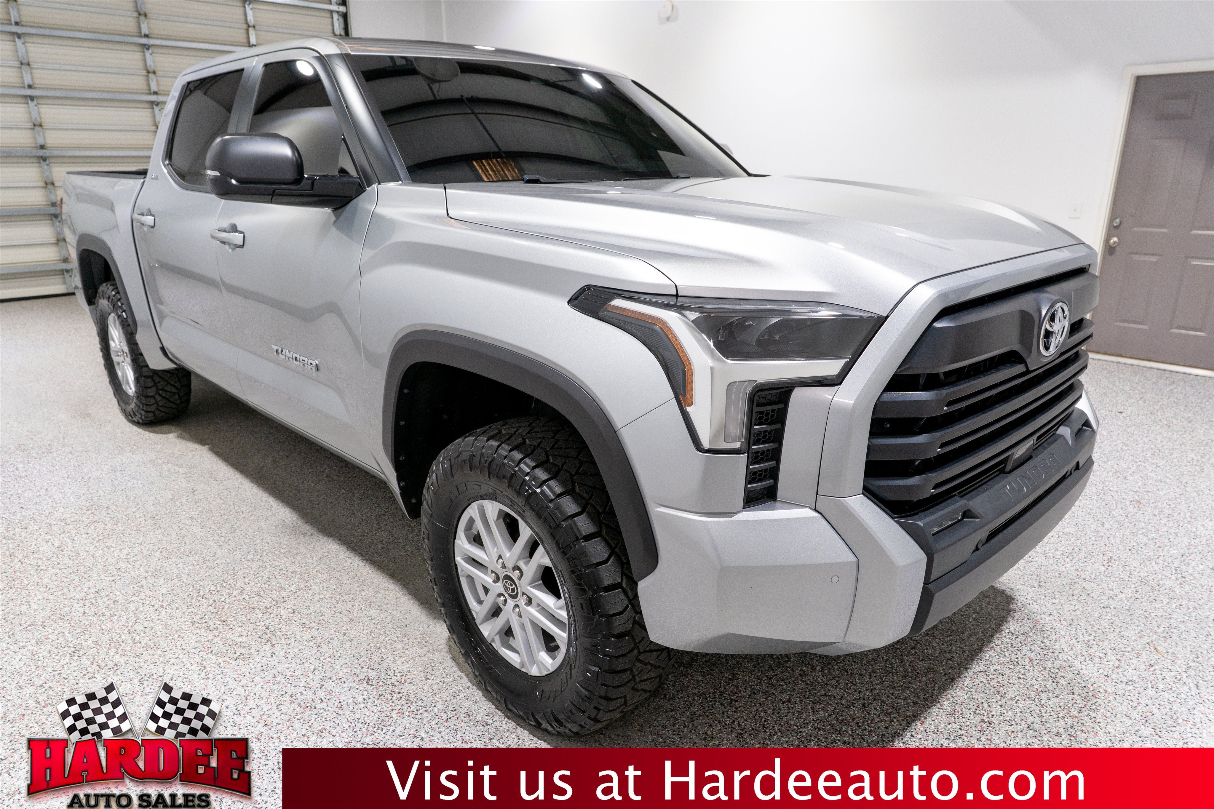 2024 Toyota Tundra 4WD SR5