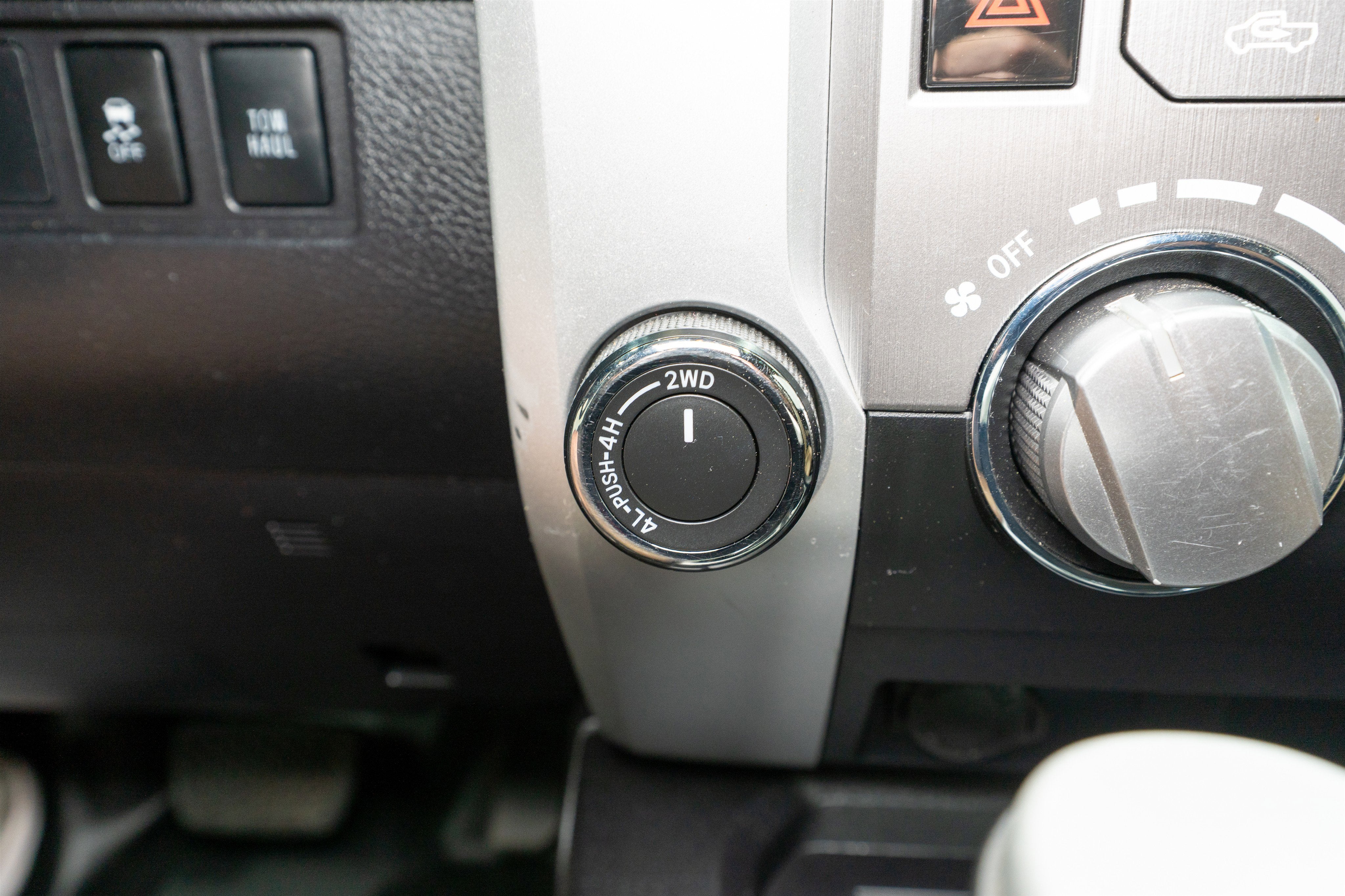 2015 Toyota Tundra 4WD Truck SR5
