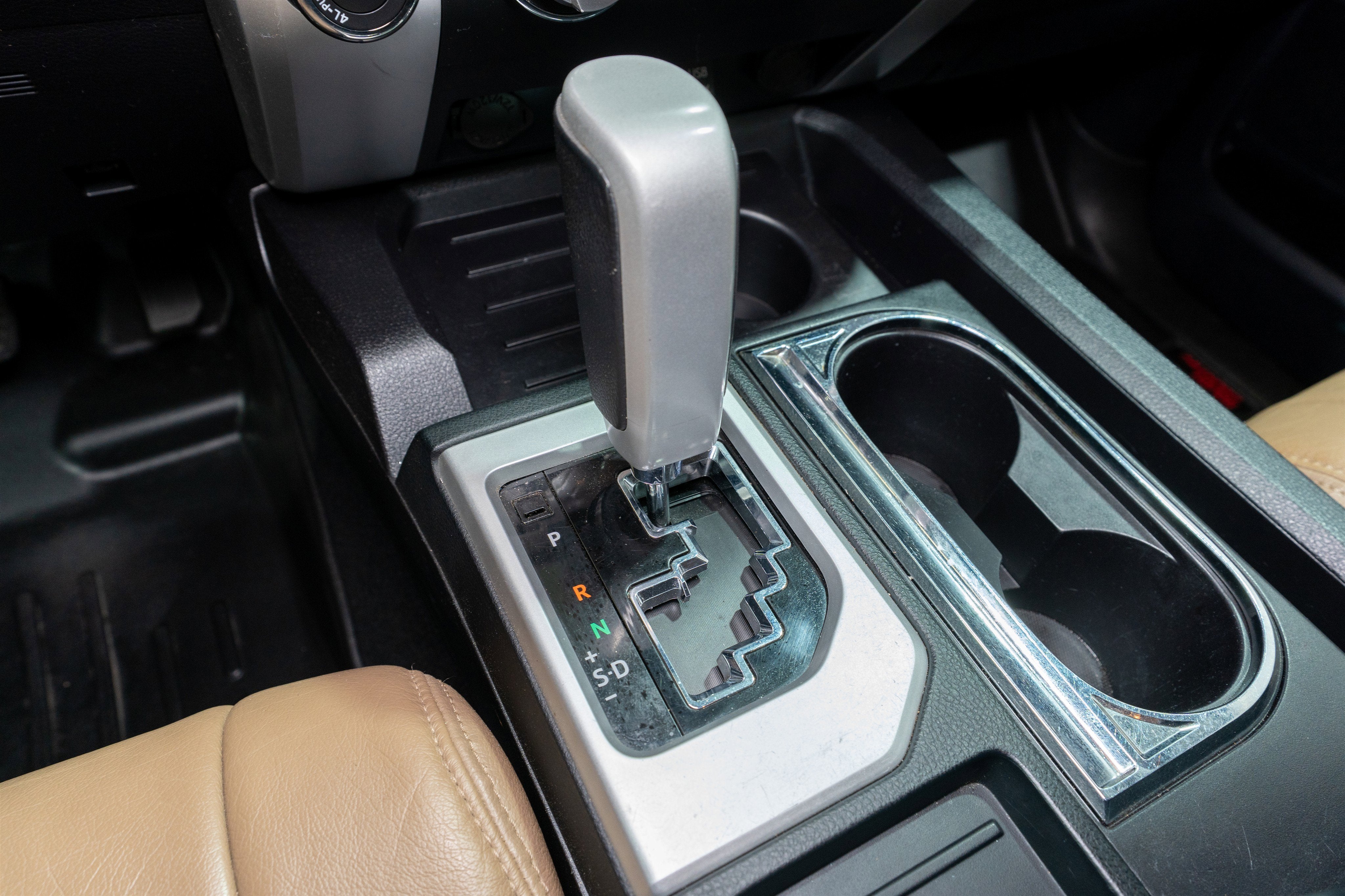 2015 Toyota Tundra 4WD Truck SR5