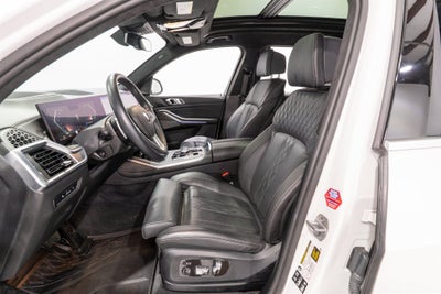 2025 BMW X7 xDrive40i