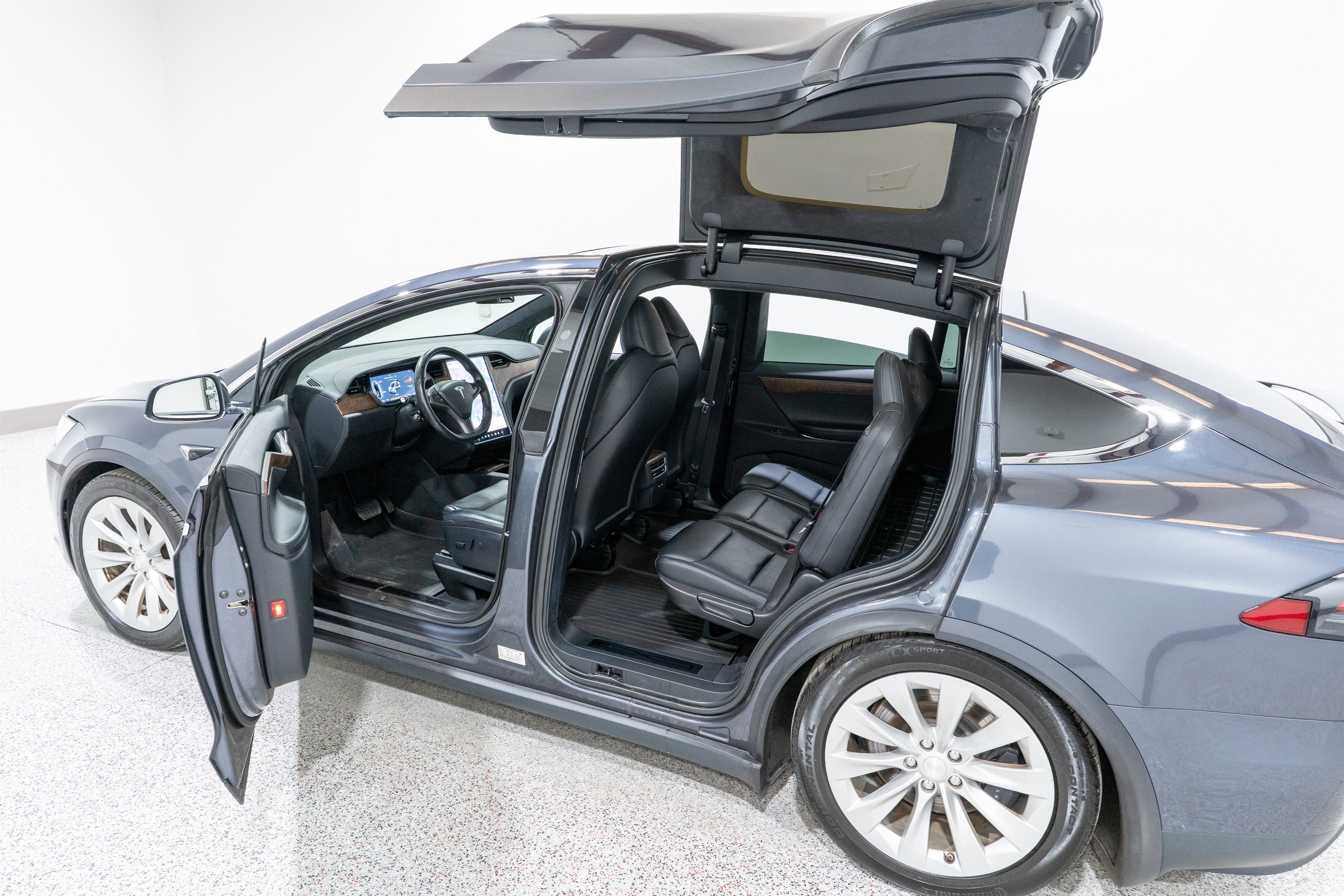 2020 Tesla Model X Long Range