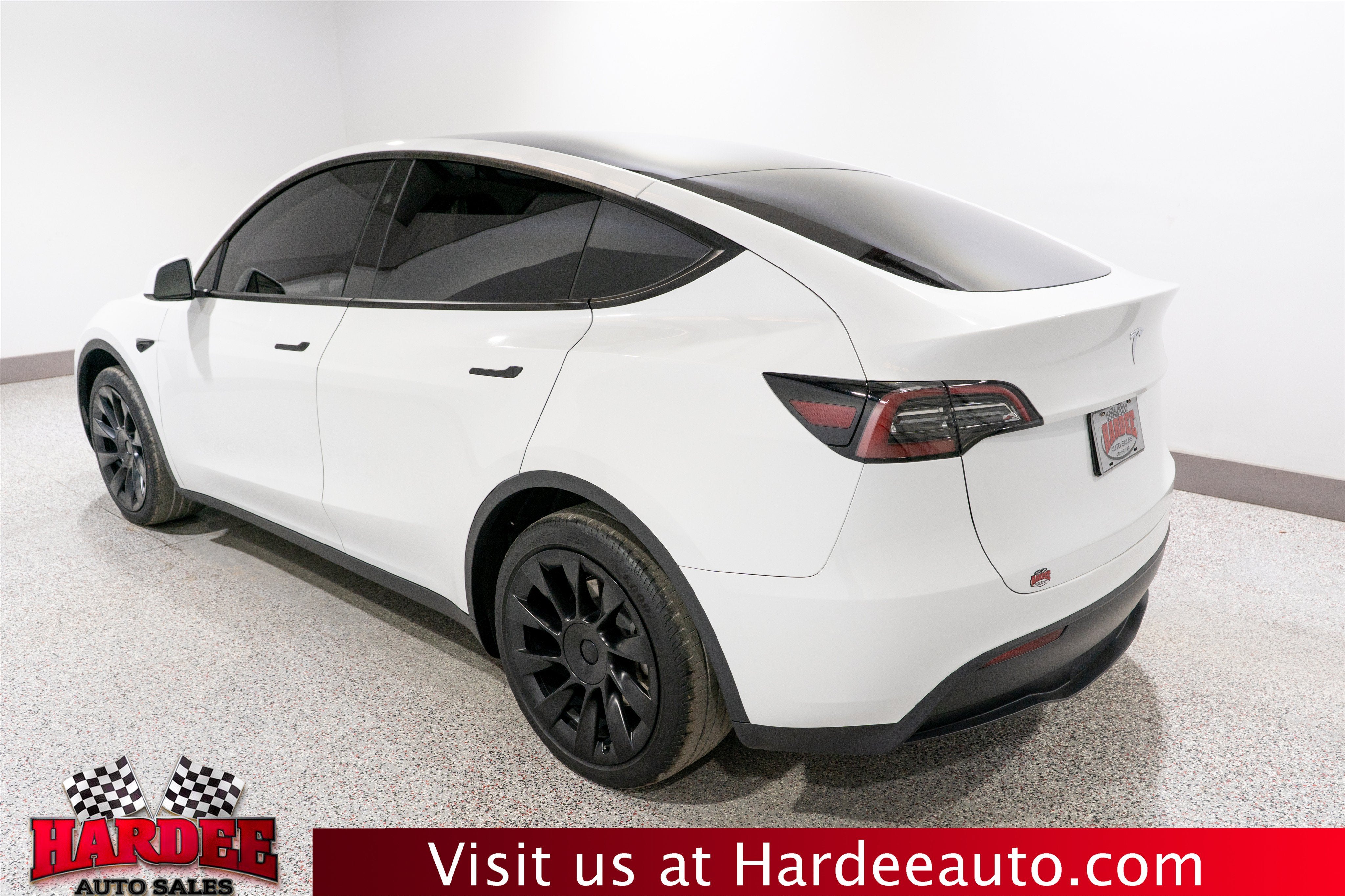 2024 Tesla Model Y Base