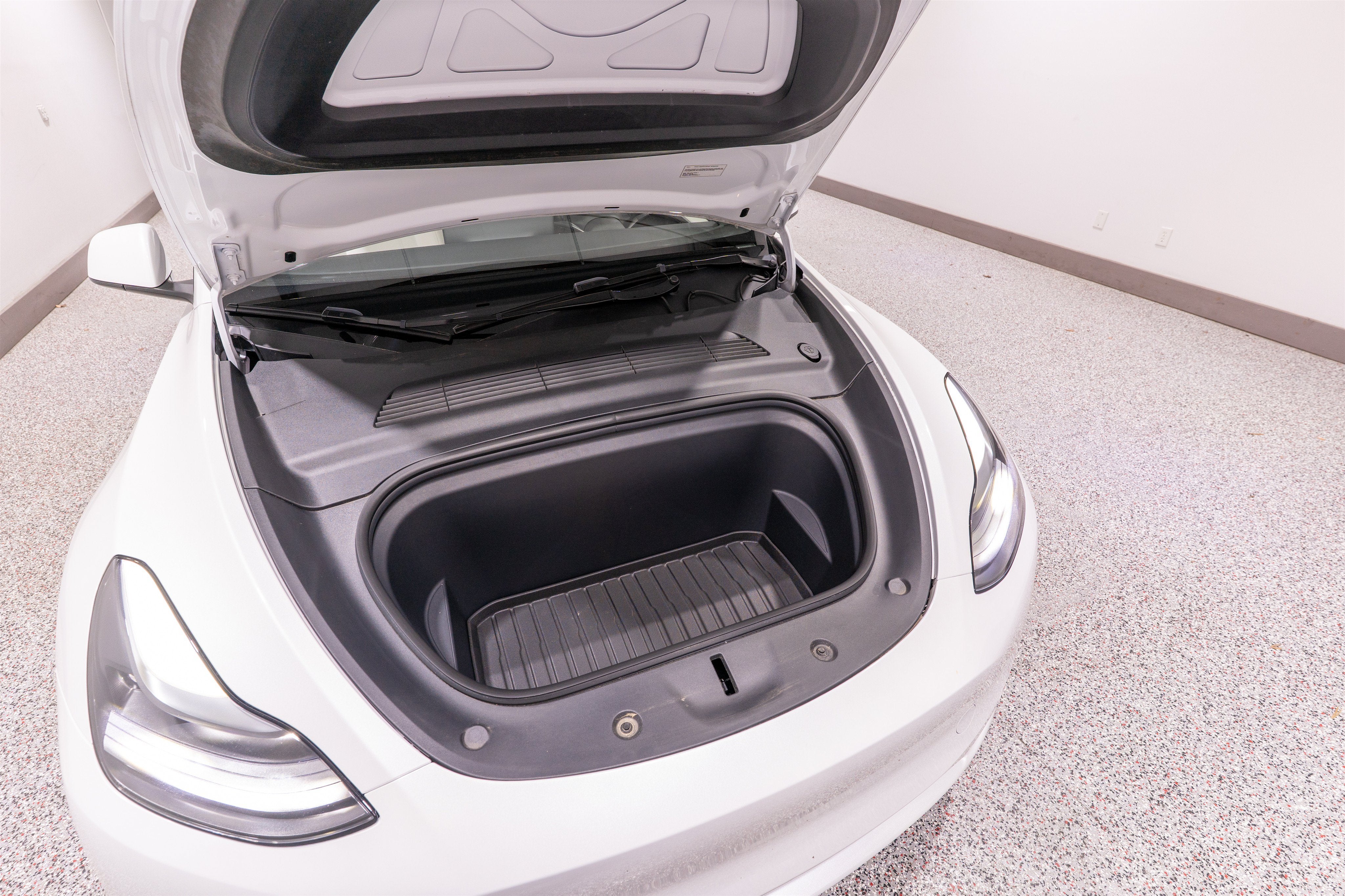 2024 Tesla Model Y Base