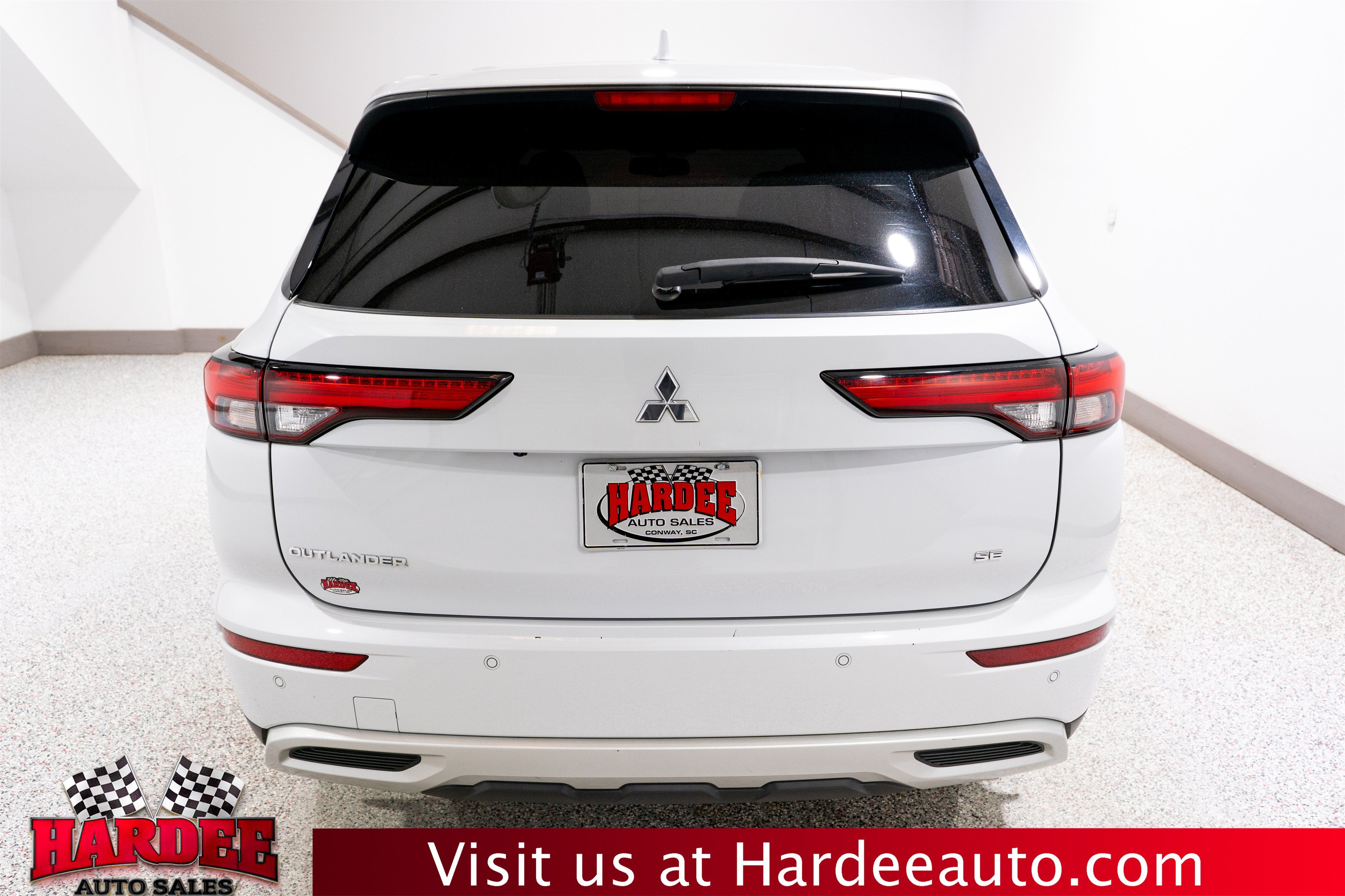 2024 Mitsubishi Outlander SE