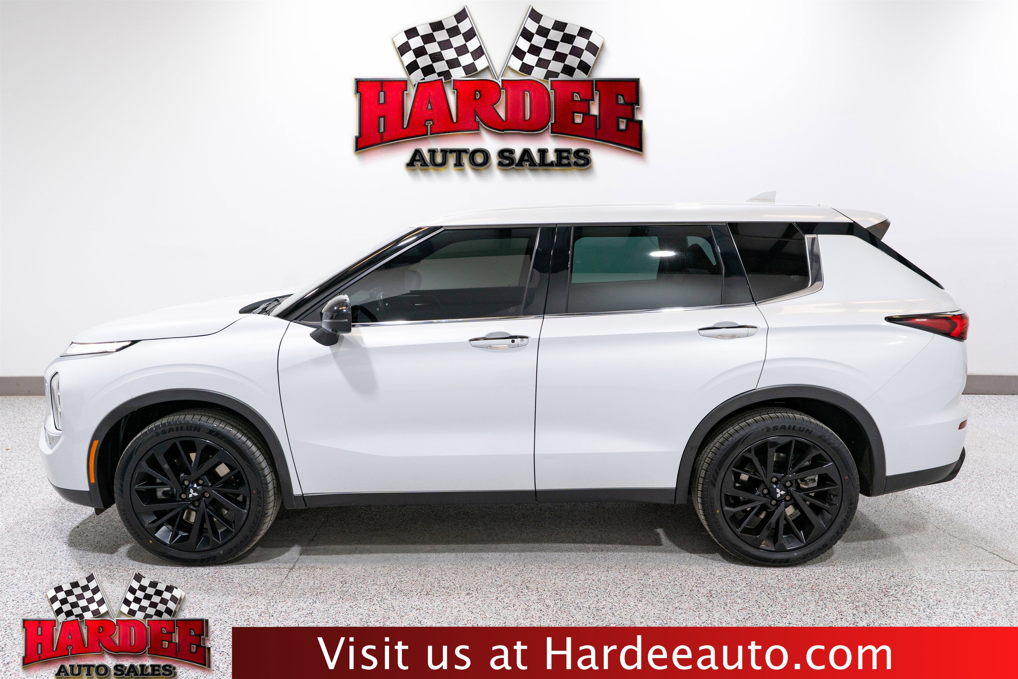 2023 Mitsubishi Outlander SE Black Edition