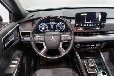 2023 Mitsubishi Outlander SE Black Edition
