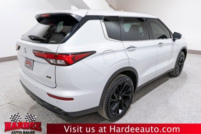 2023 Mitsubishi Outlander SE Black Edition