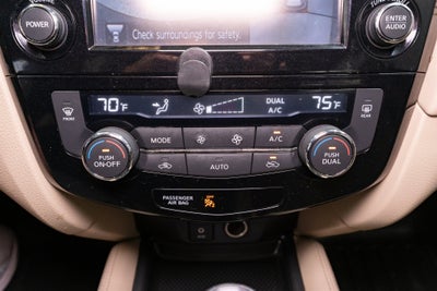 2017 Nissan Rogue SL