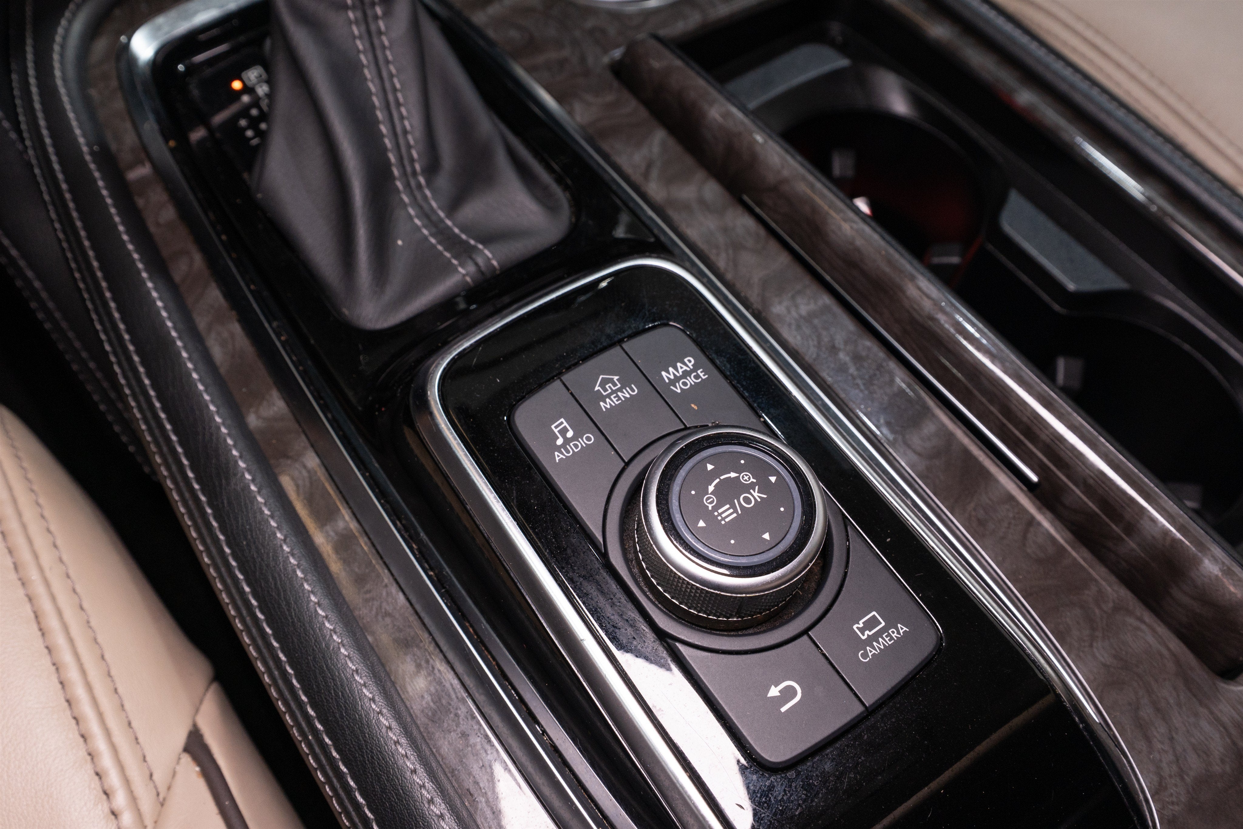 2022 Nissan Armada Platinum