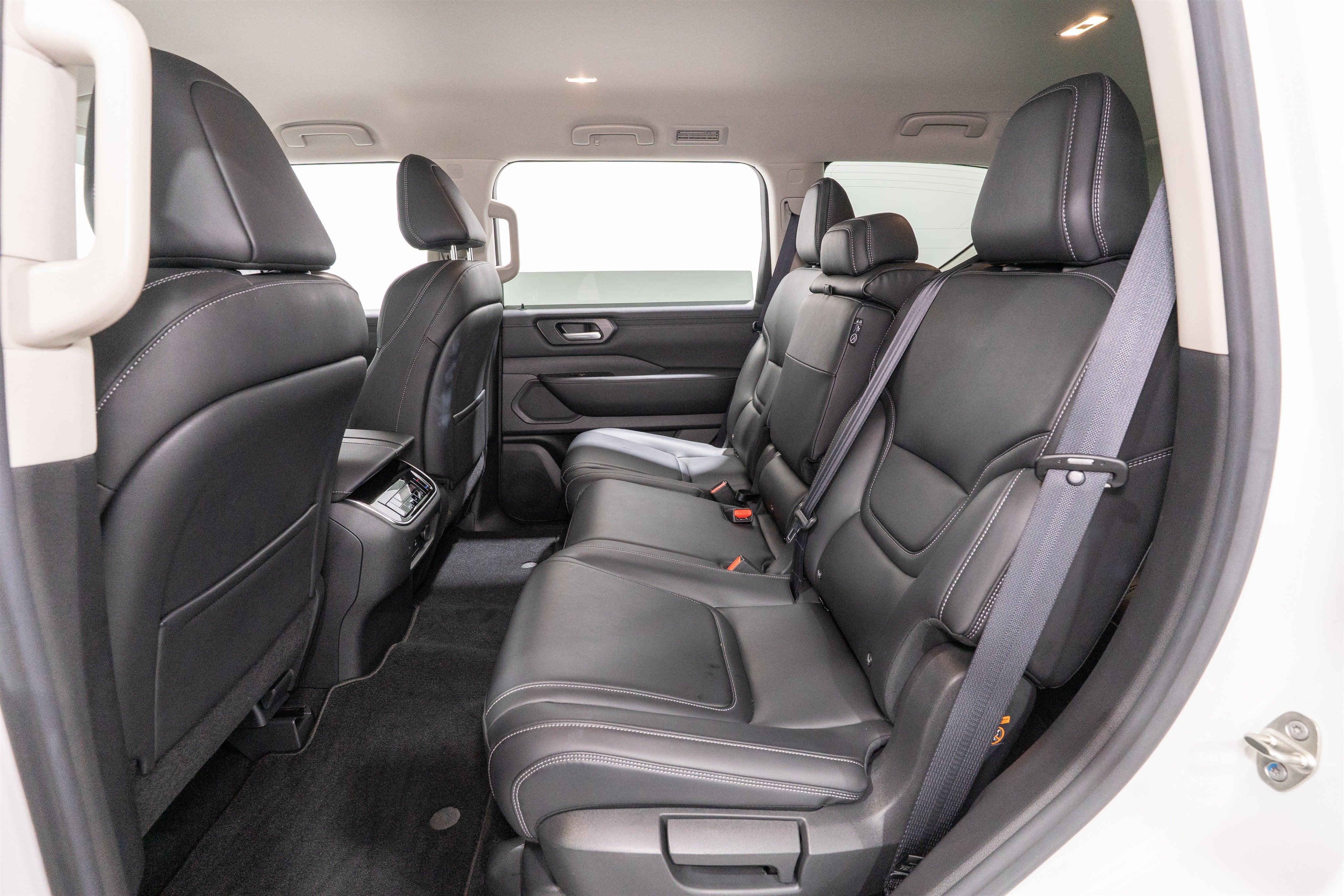 2026 Nissan Armada SV
