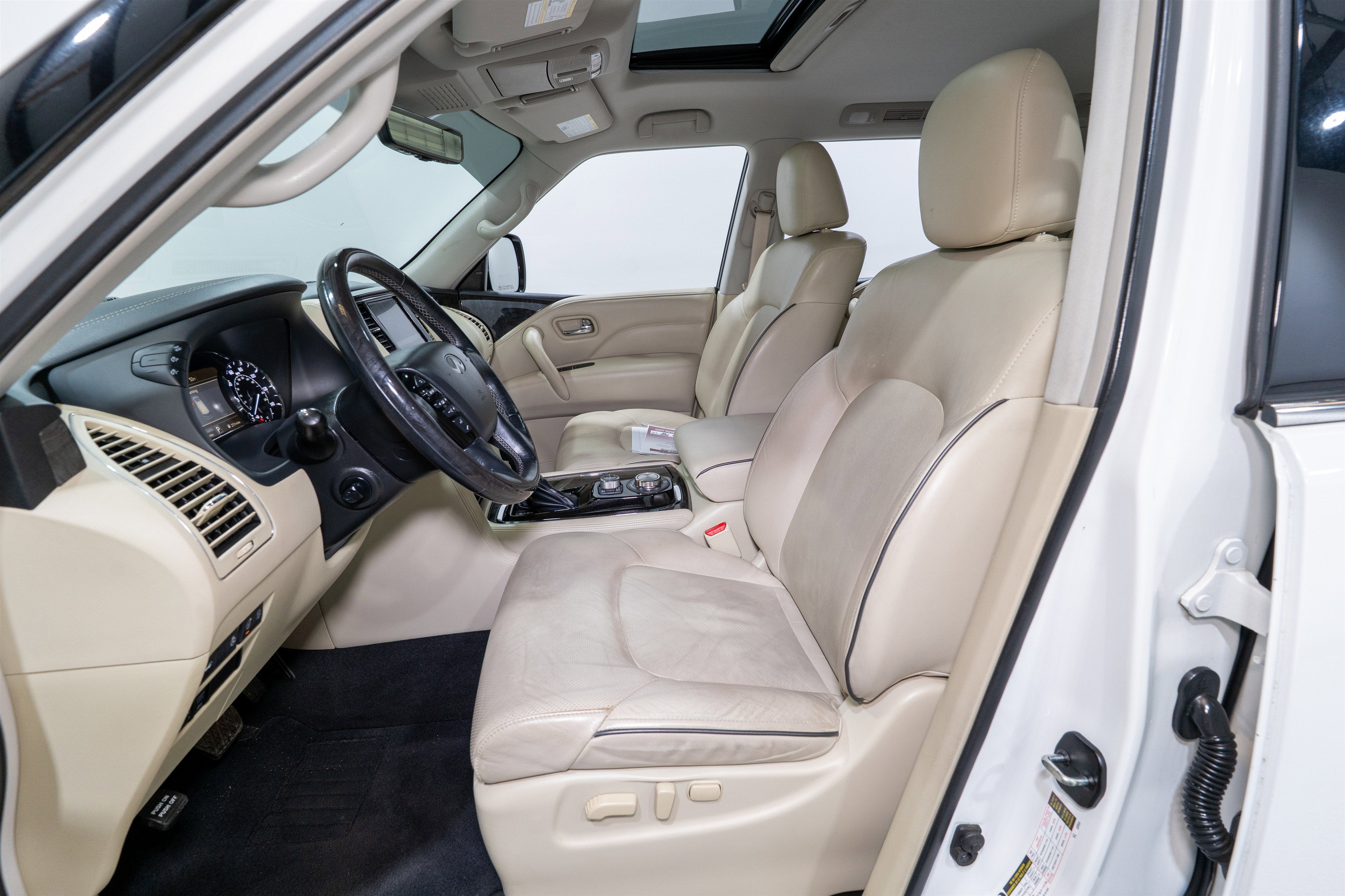 2021 INFINITI QX80 LUXE