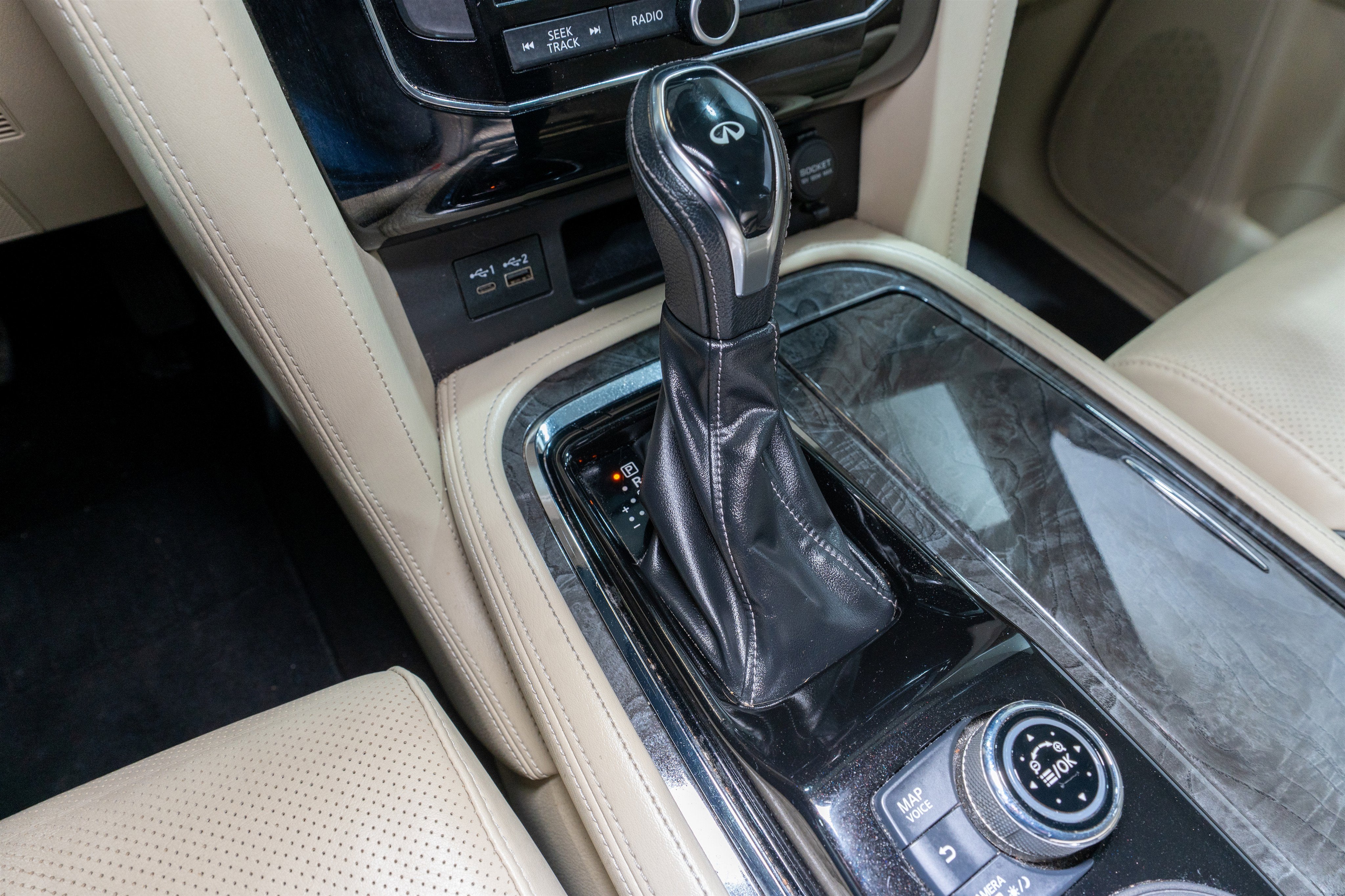 2021 INFINITI QX80 LUXE