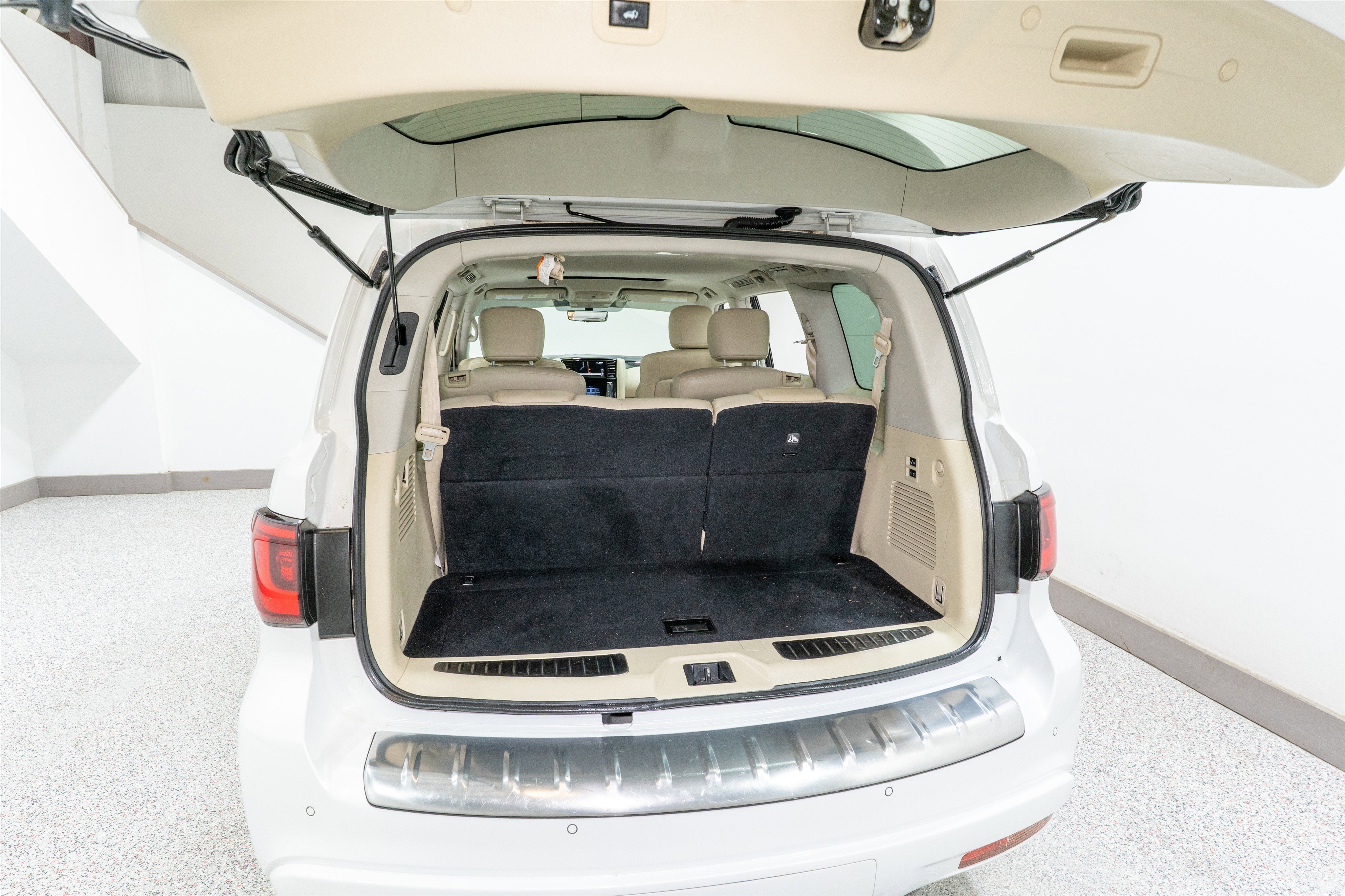 2021 INFINITI QX80 LUXE