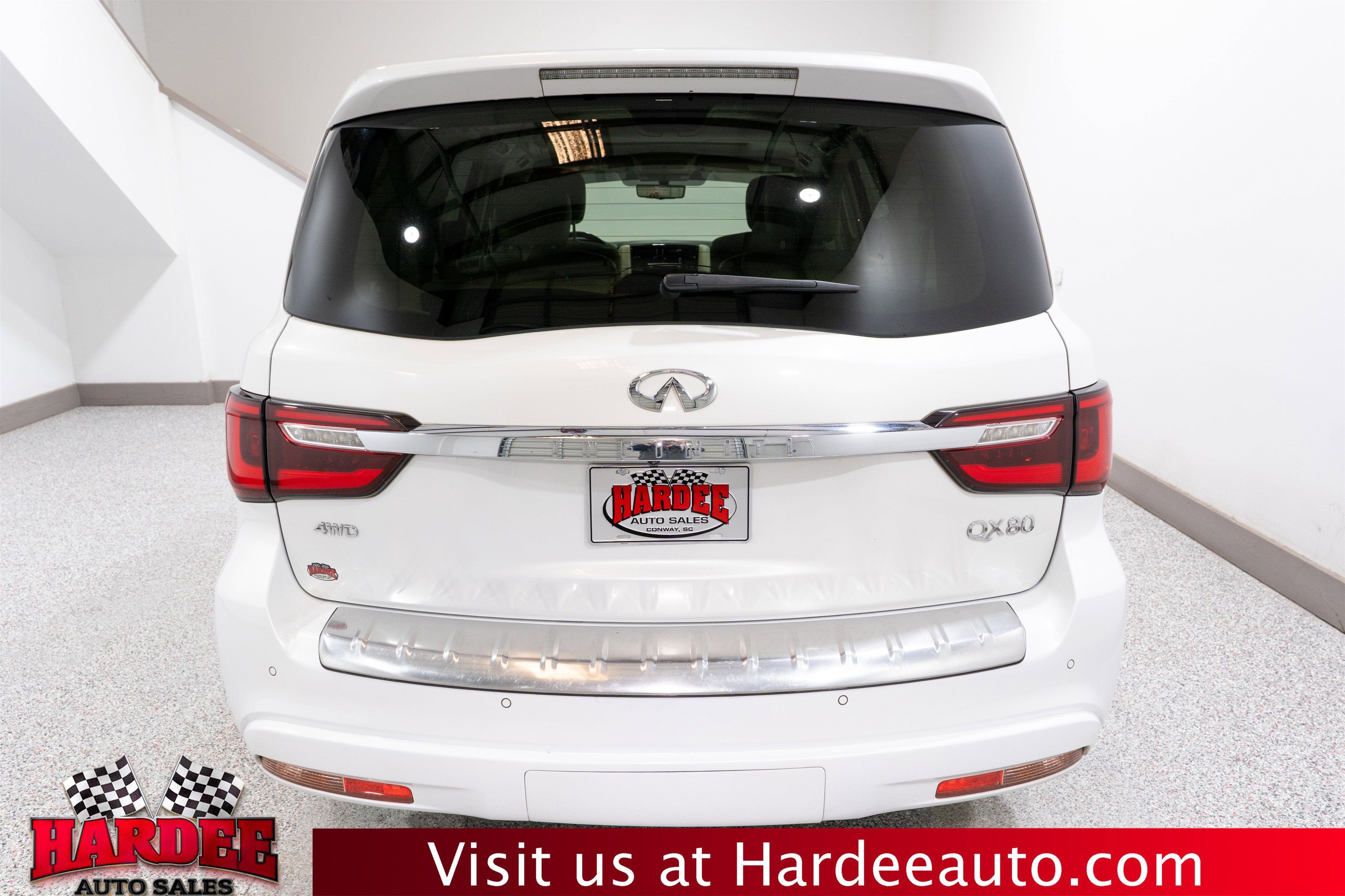 2021 INFINITI QX80 LUXE