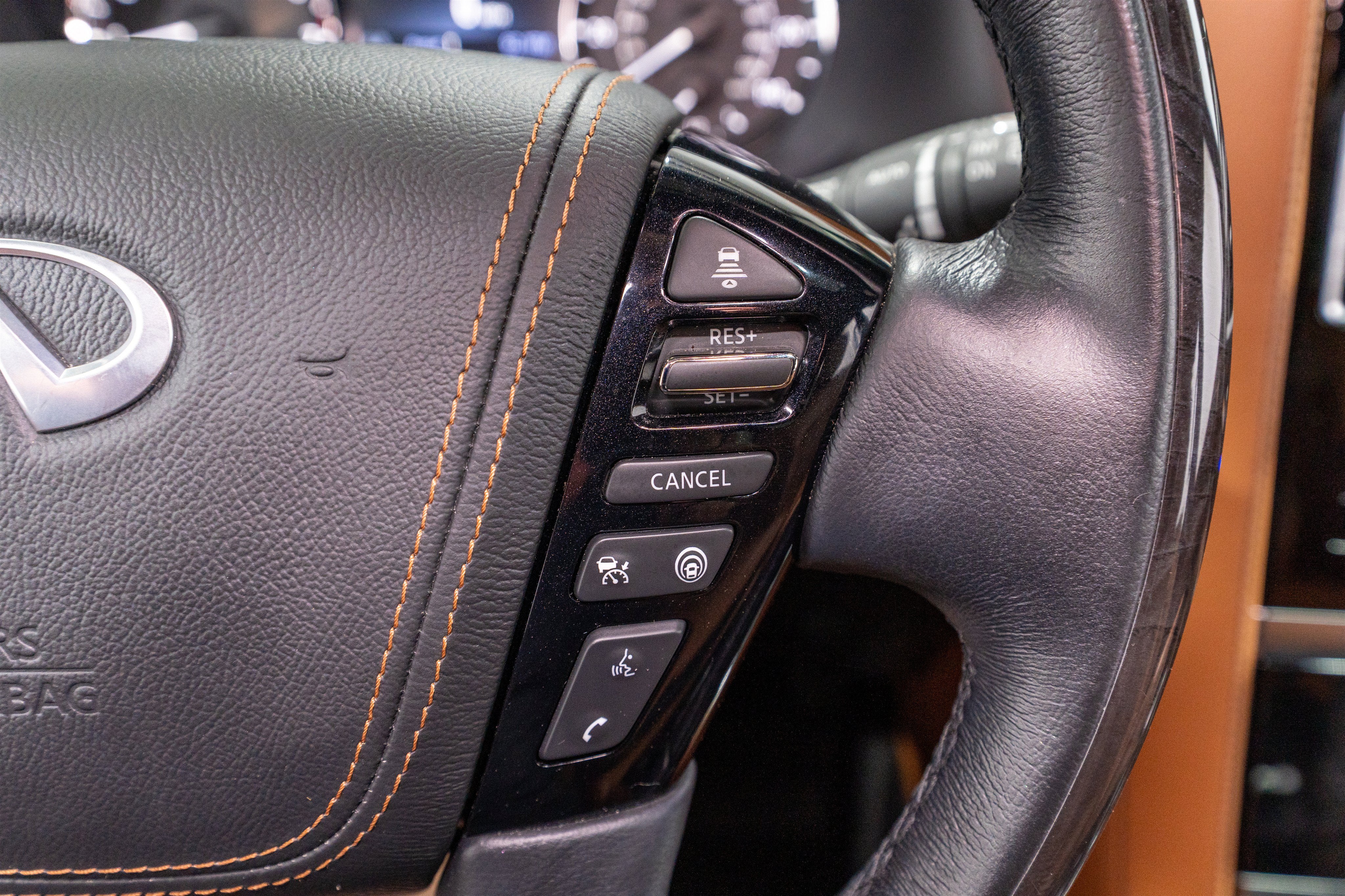 2024 INFINITI QX80 SENSORY