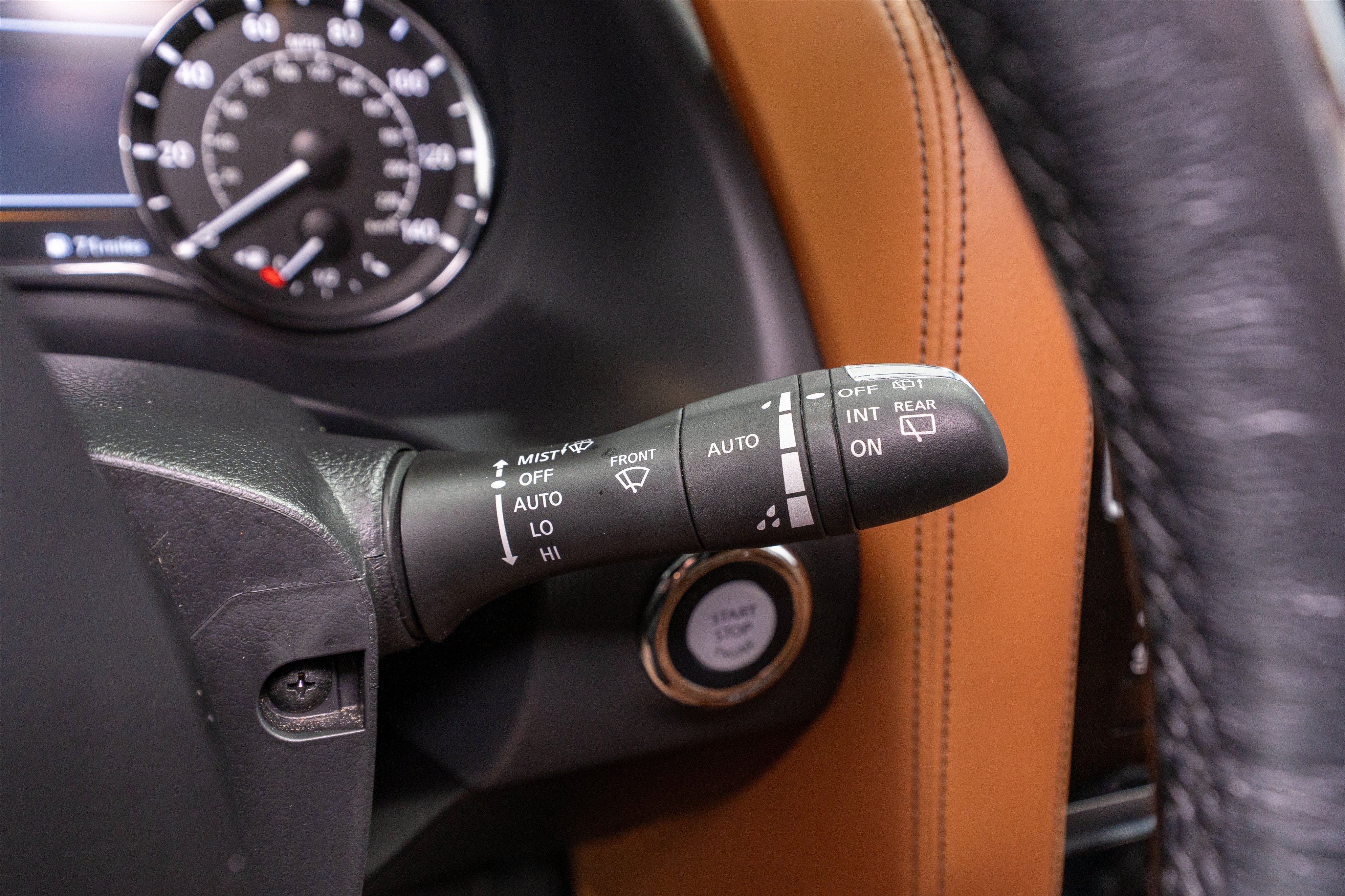 2024 INFINITI QX80 SENSORY