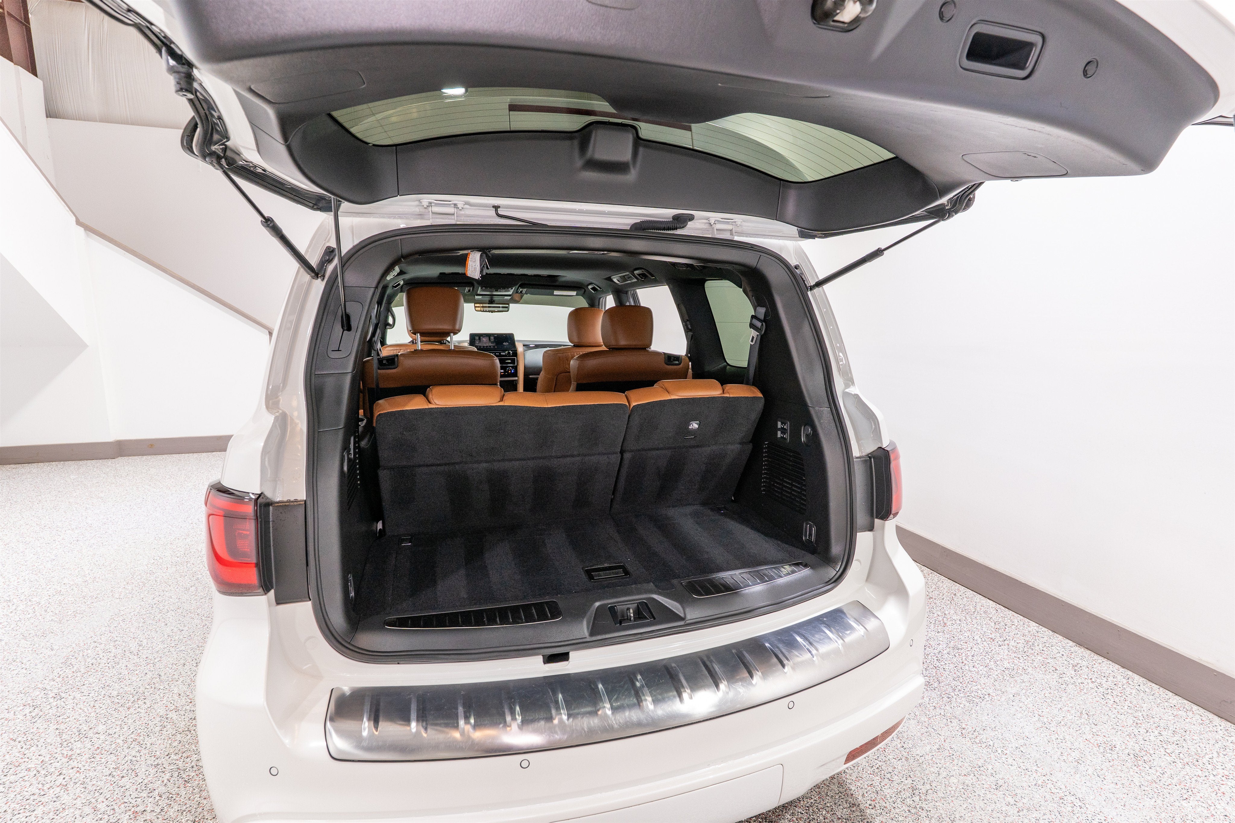 2024 INFINITI QX80 SENSORY