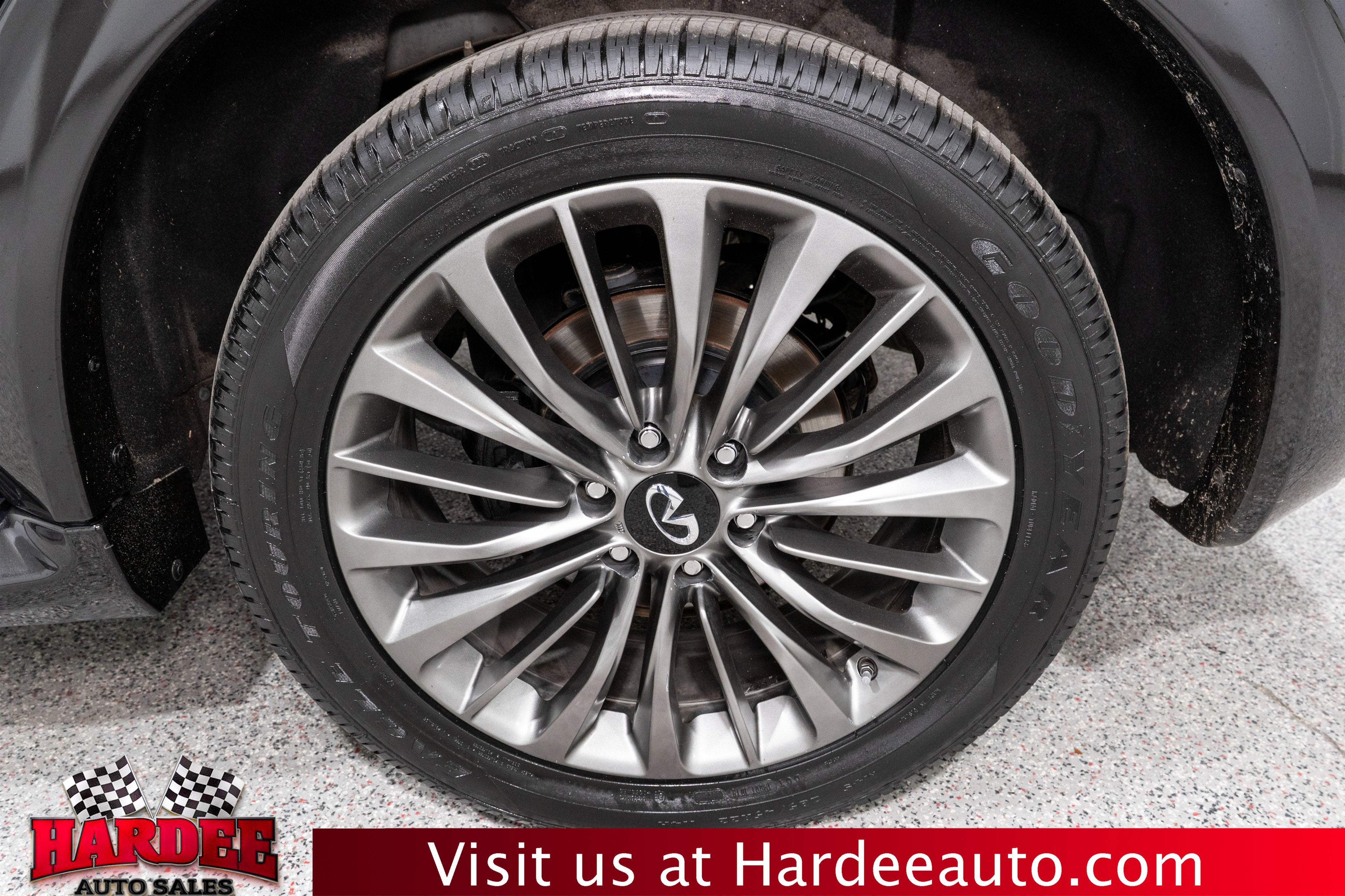 2019 INFINITI QX80 LUXE