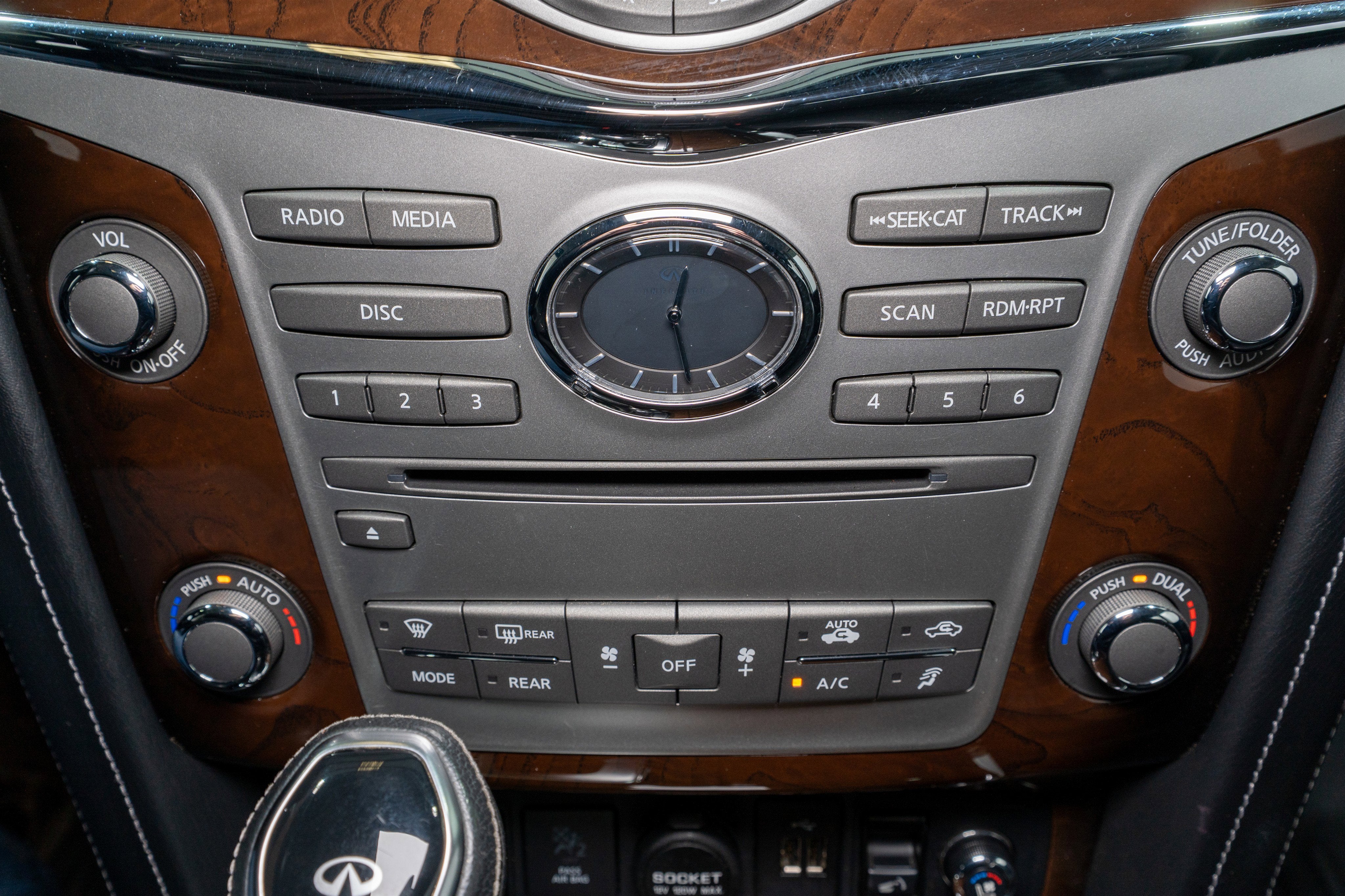 2019 INFINITI QX80 LUXE